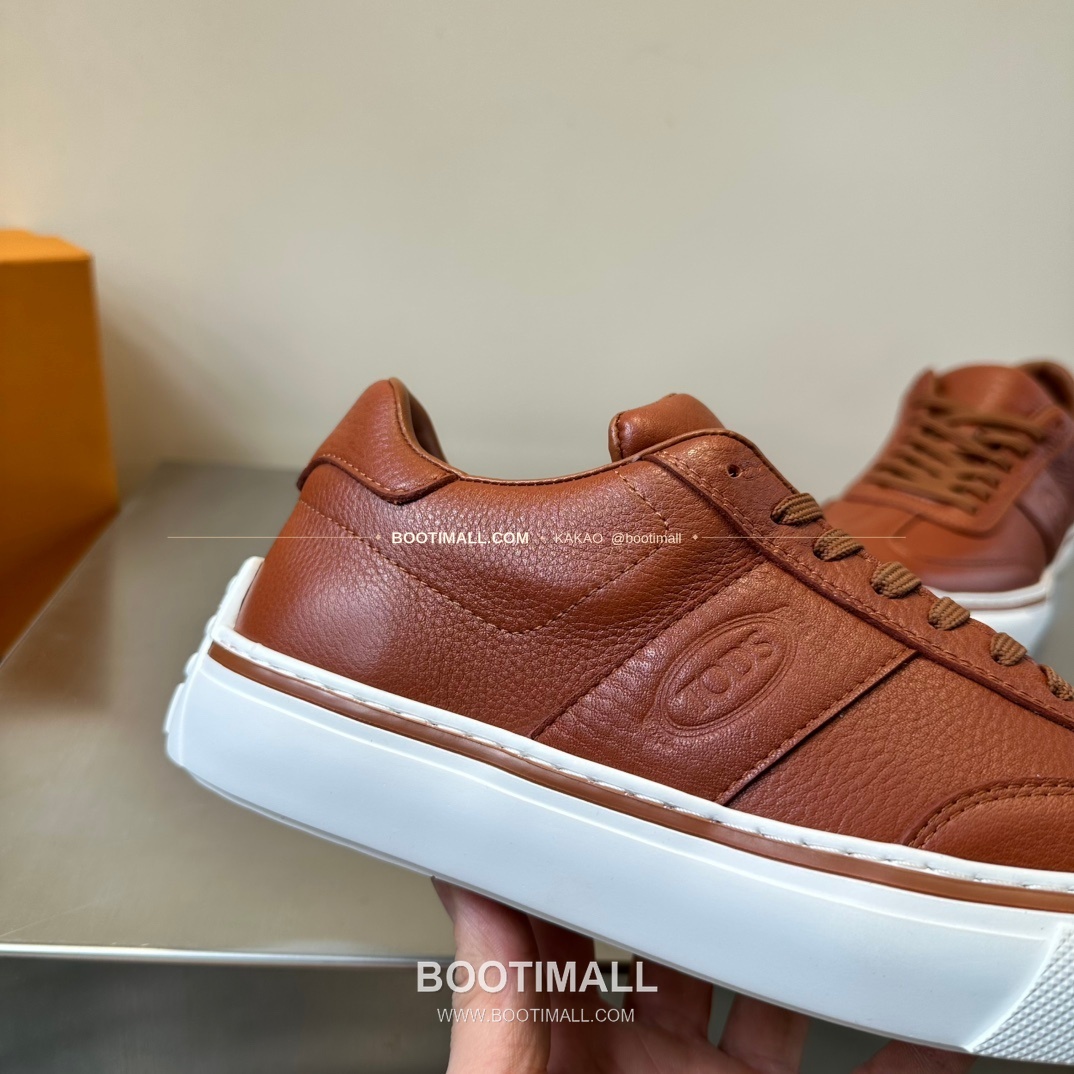 토즈 2026SS 송아지가죽 T로고 고미노 화이트 스니커즈 Tod's 2026 SS Calfskin T Logo Gommino White Sneakers 7