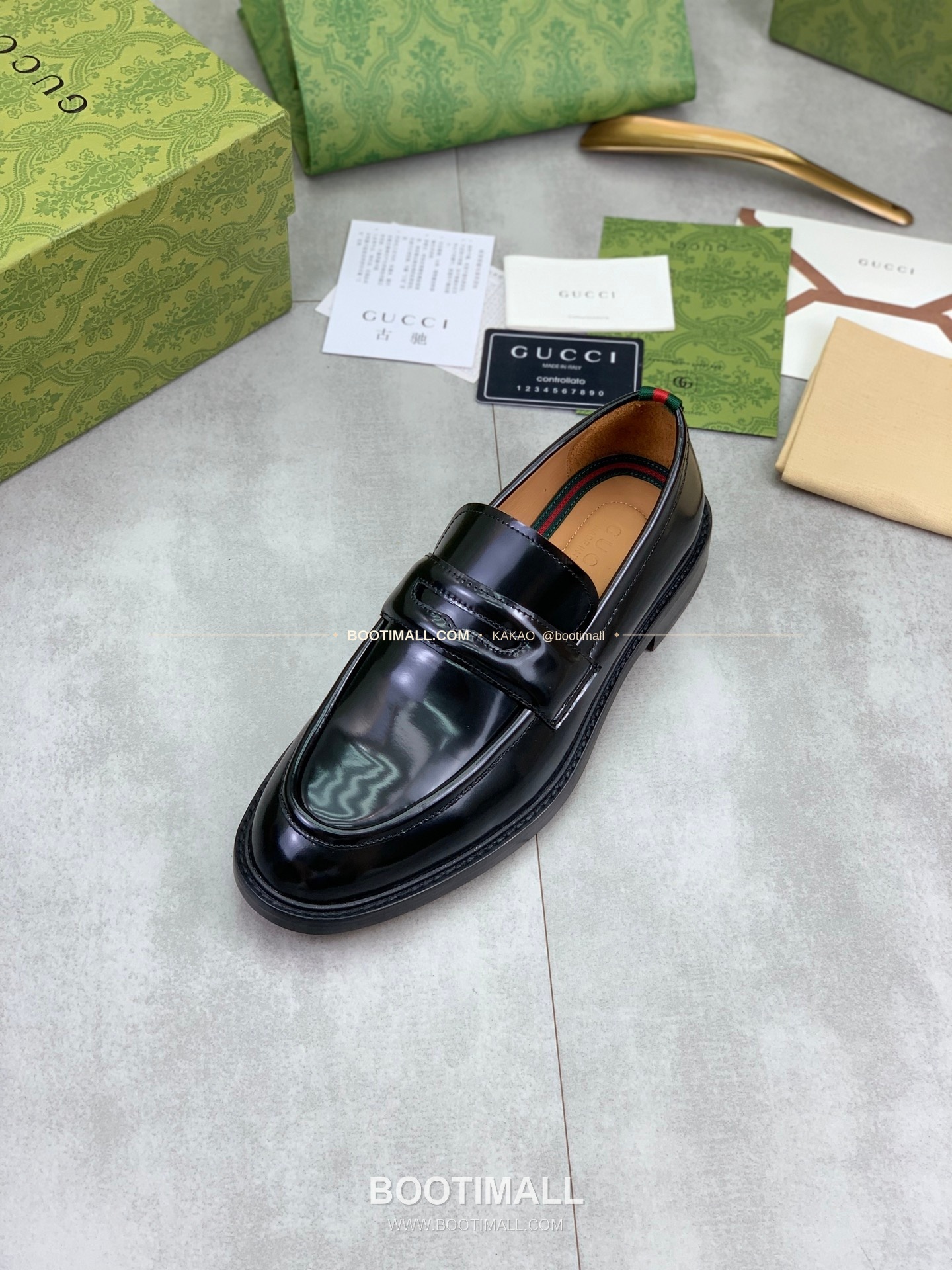 구찌 2026SS 송아지가죽 슬립온 클래식 블랙 로퍼 Gucci 2026 SS Calfskin Slip On Classic Black Loafers 4