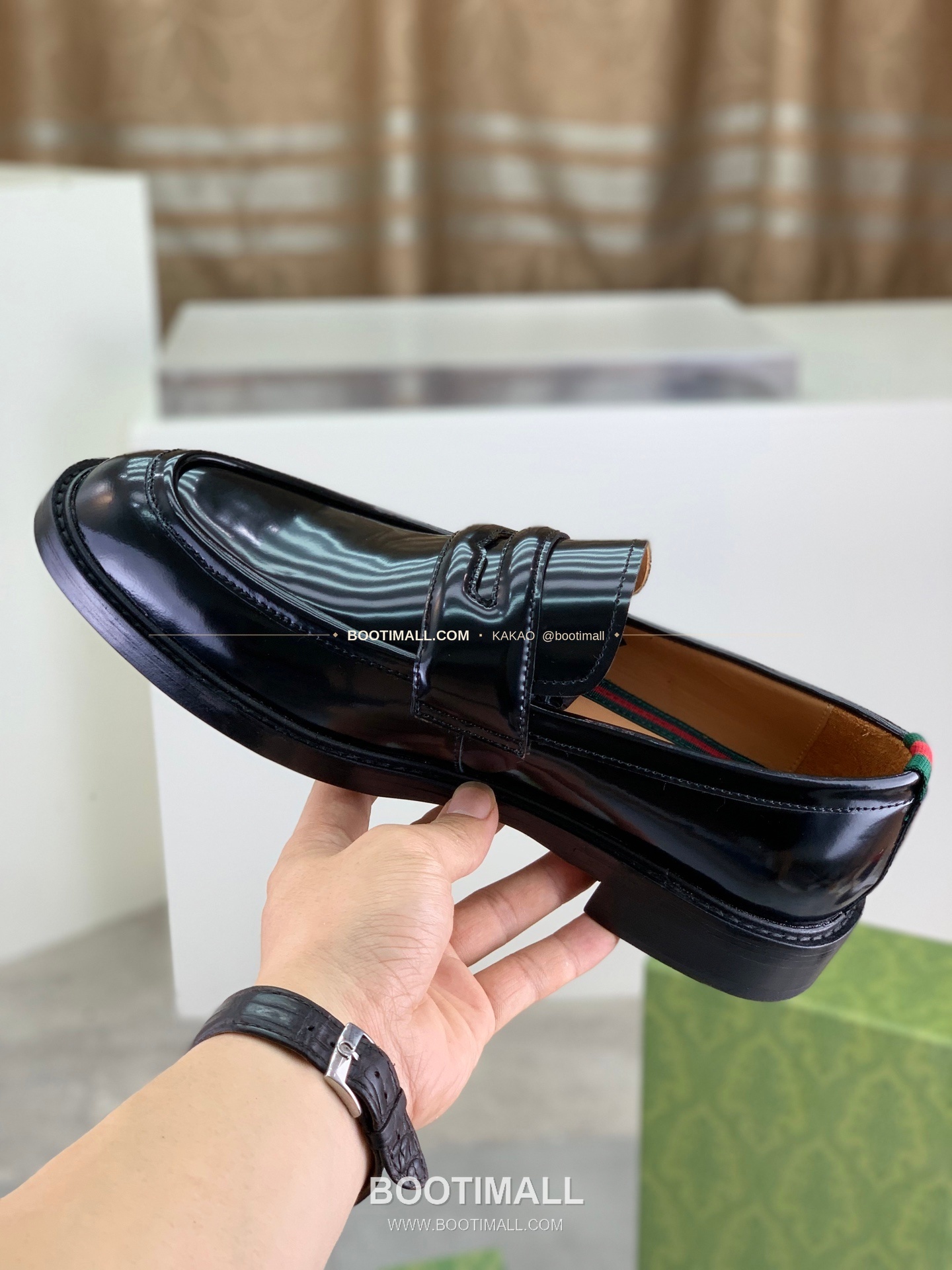 구찌 2026SS 송아지가죽 슬립온 클래식 블랙 로퍼 Gucci 2026 SS Calfskin Slip On Classic Black Loafers 6