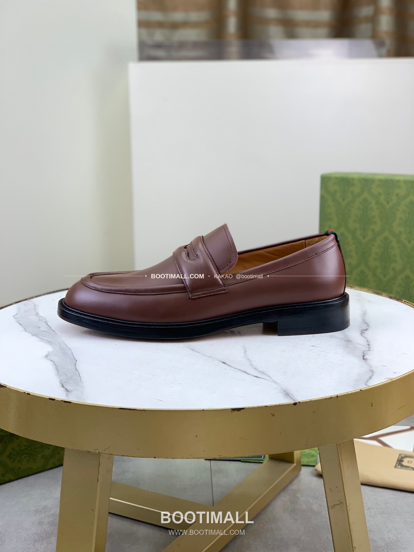 구찌 2026SS 송아지가죽 슬립온 클래식 블랙 로퍼 Gucci 2026 SS Calfskin Slip On Classic Black Loafers 1