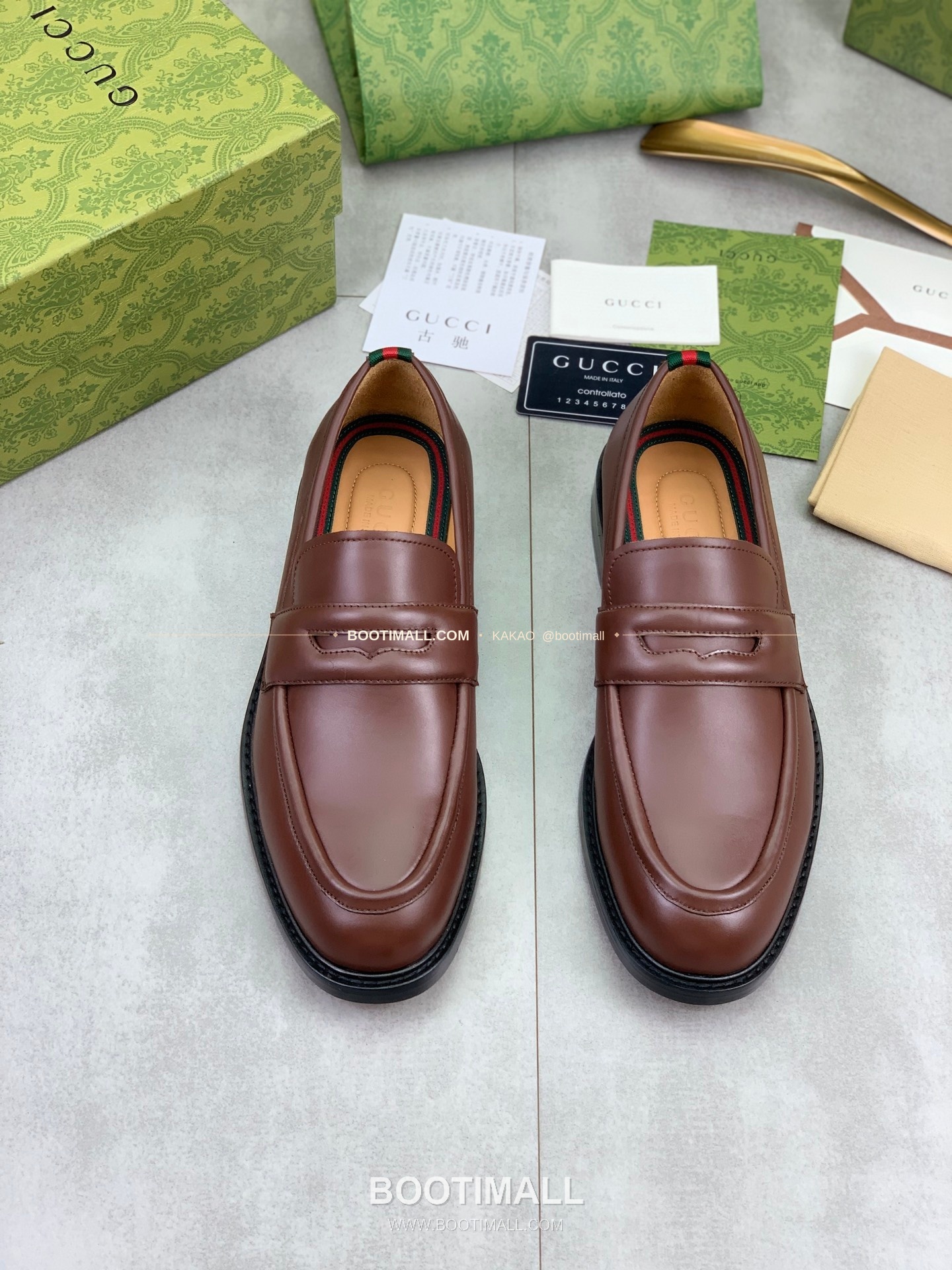 구찌 2026SS 송아지가죽 슬립온 클래식 블랙 로퍼 Gucci 2026 SS Calfskin Slip On Classic Black Loafers 2