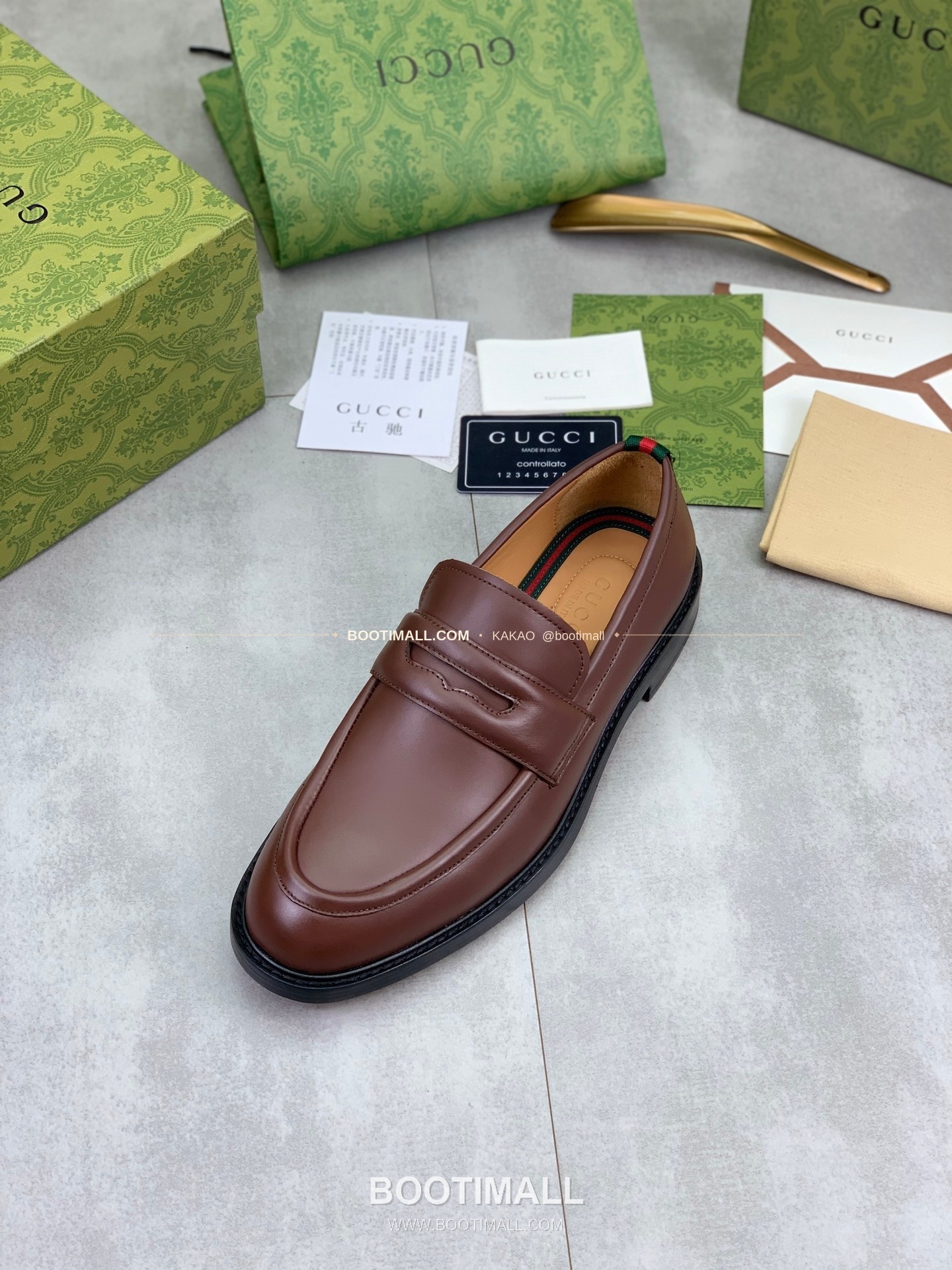 구찌 2026SS 송아지가죽 슬립온 클래식 블랙 로퍼 Gucci 2026 SS Calfskin Slip On Classic Black Loafers 4