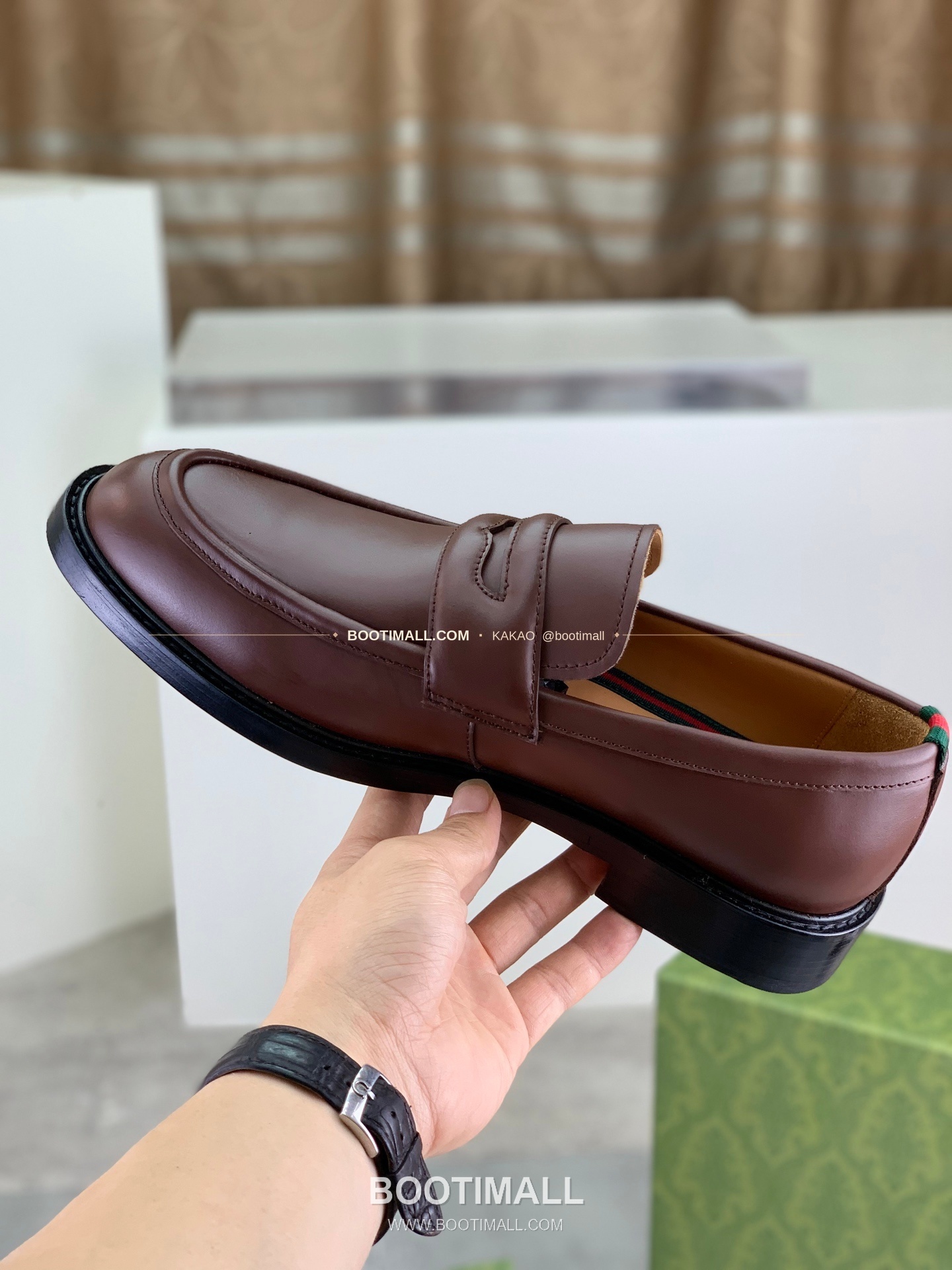 구찌 2026SS 송아지가죽 슬립온 클래식 블랙 로퍼 Gucci 2026 SS Calfskin Slip On Classic Black Loafers 6