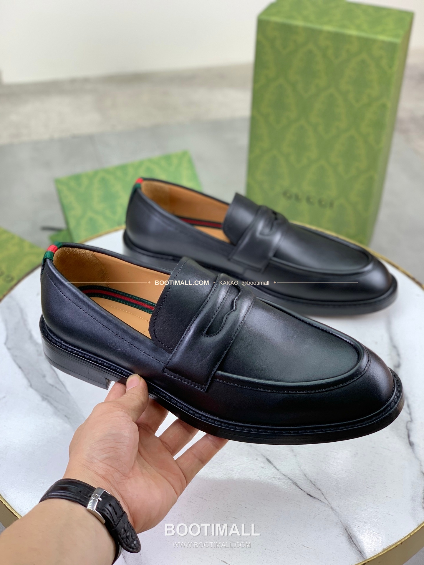 구찌 2026SS 송아지가죽 슬립온 클래식 블랙 로퍼 Gucci 2026 SS Calfskin Slip On Classic Black Loafers 3