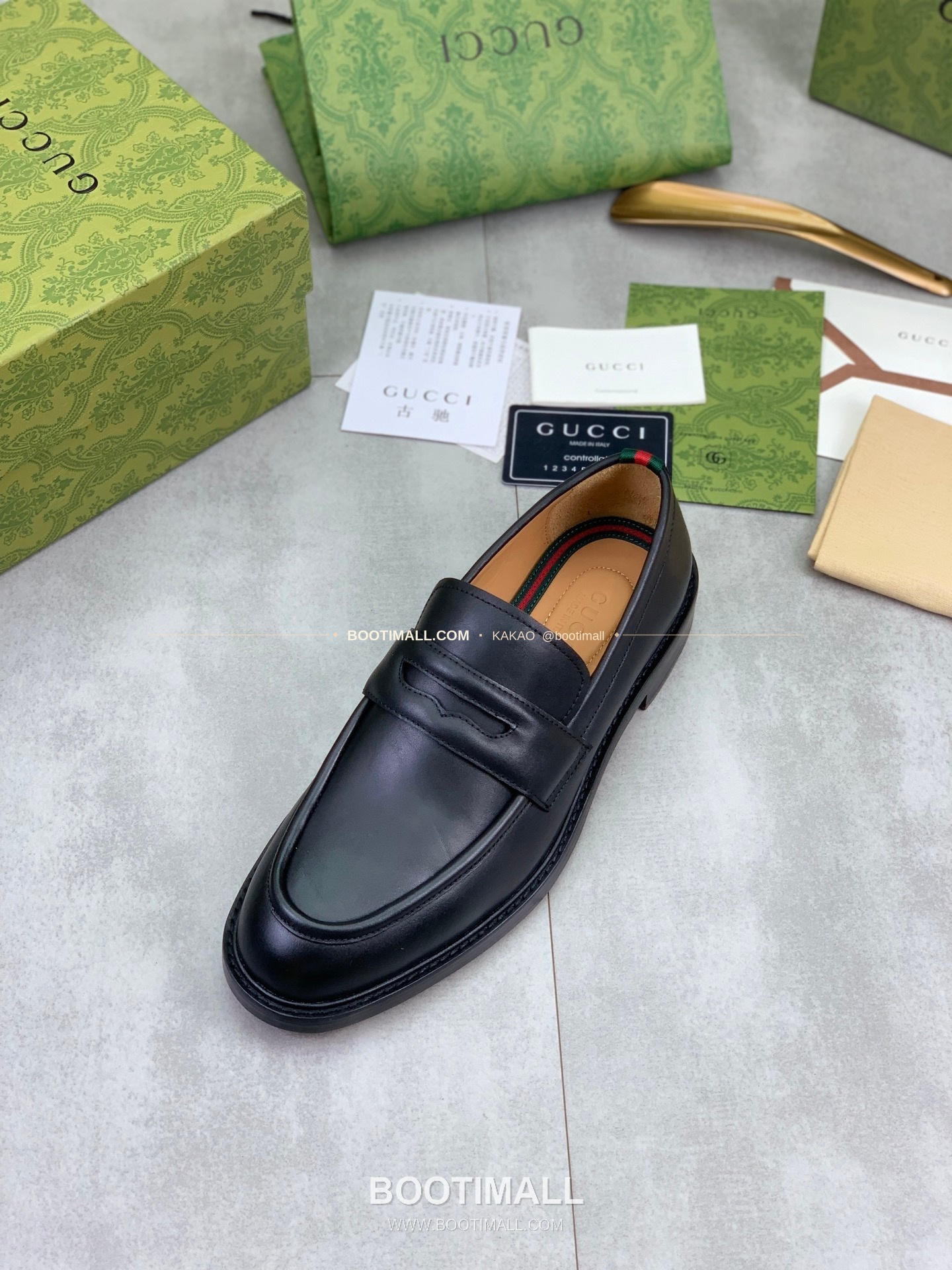 구찌 2026SS 송아지가죽 슬립온 클래식 블랙 로퍼 Gucci 2026 SS Calfskin Slip On Classic Black Loafers 4