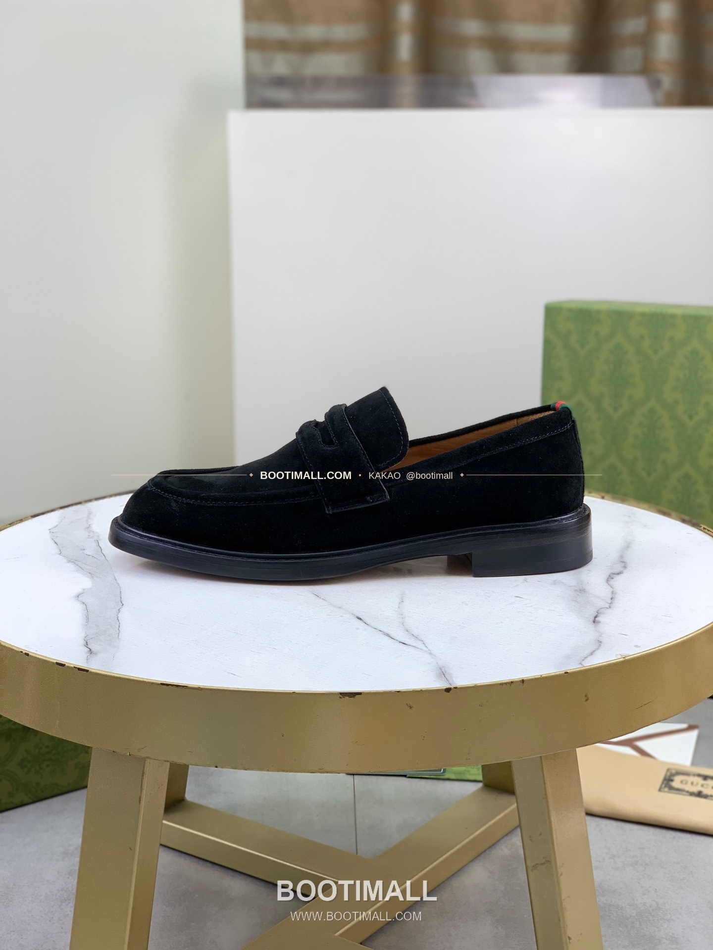 구찌 2026SS 송아지가죽 슬립온 클래식 블랙 로퍼 Gucci 2026 SS Calfskin Slip On Classic Black Loafers 1