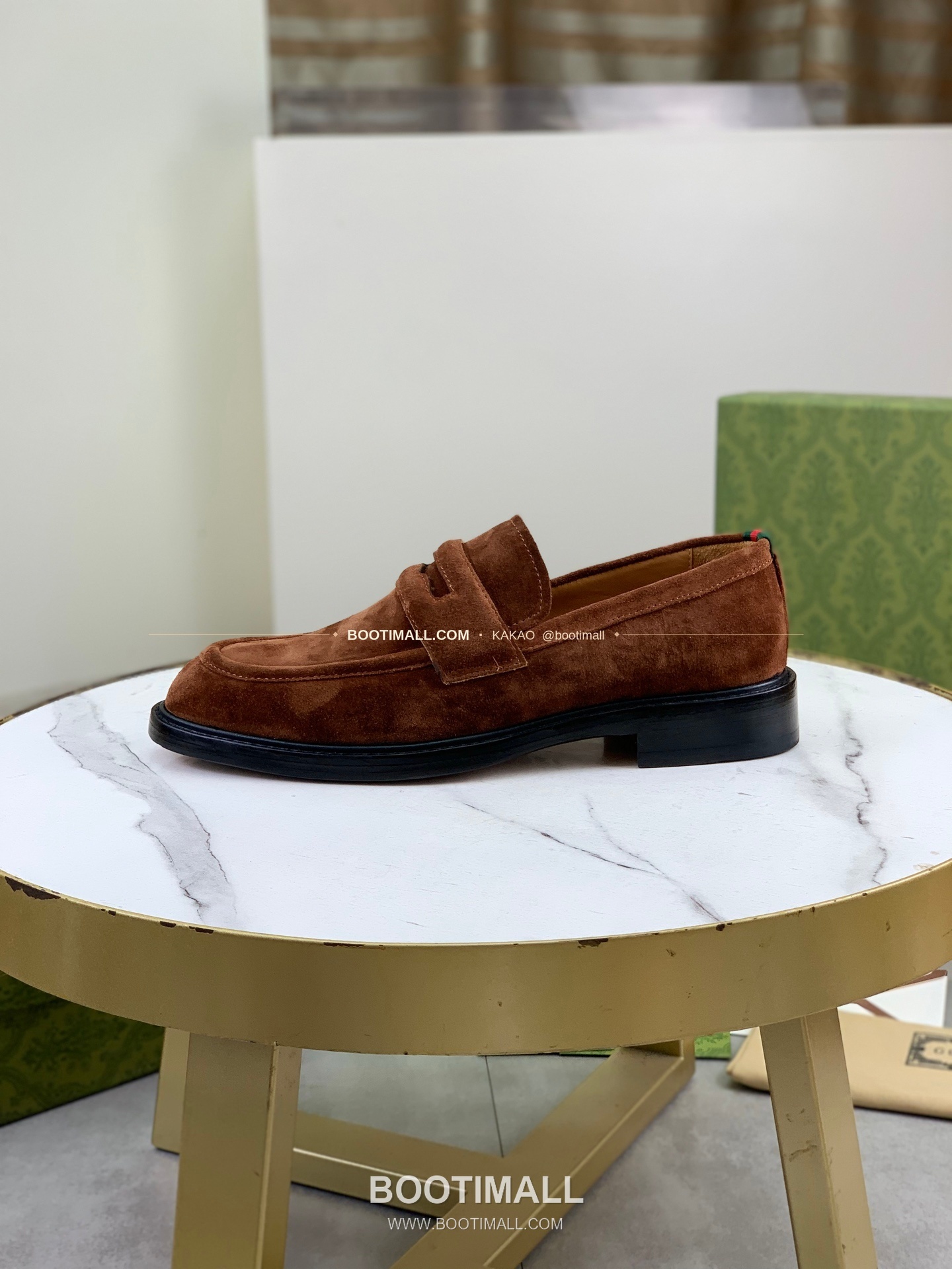 구찌 2026SS 송아지가죽 슬립온 클래식 블랙 로퍼 Gucci 2026 SS Calfskin Slip On Classic Black Loafers 1