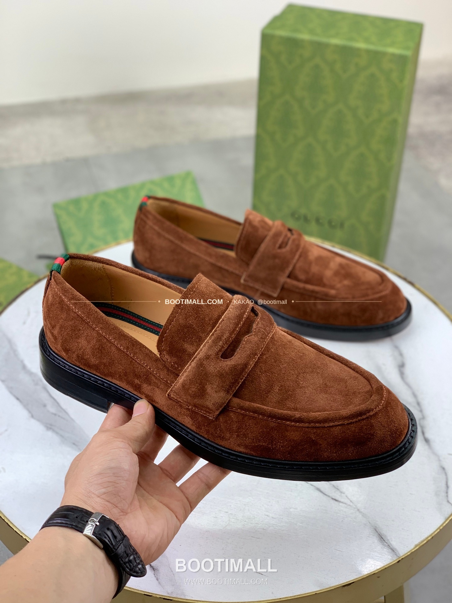 구찌 2026SS 송아지가죽 슬립온 클래식 블랙 로퍼 Gucci 2026 SS Calfskin Slip On Classic Black Loafers 3