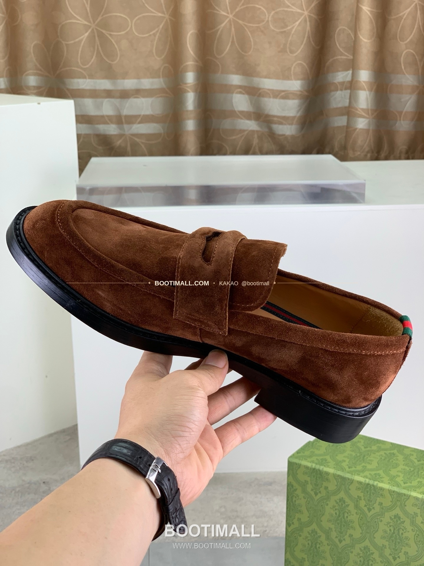 구찌 2026SS 송아지가죽 슬립온 클래식 블랙 로퍼 Gucci 2026 SS Calfskin Slip On Classic Black Loafers 6