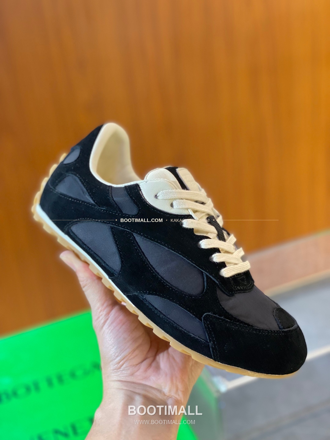 보테가베네타 2026SS 스웨이드 로우탑 브라운 스니커즈 Bottega Veneta 2026 SS Suede Low Top Brown Sneakers BV Orbit Flash 6