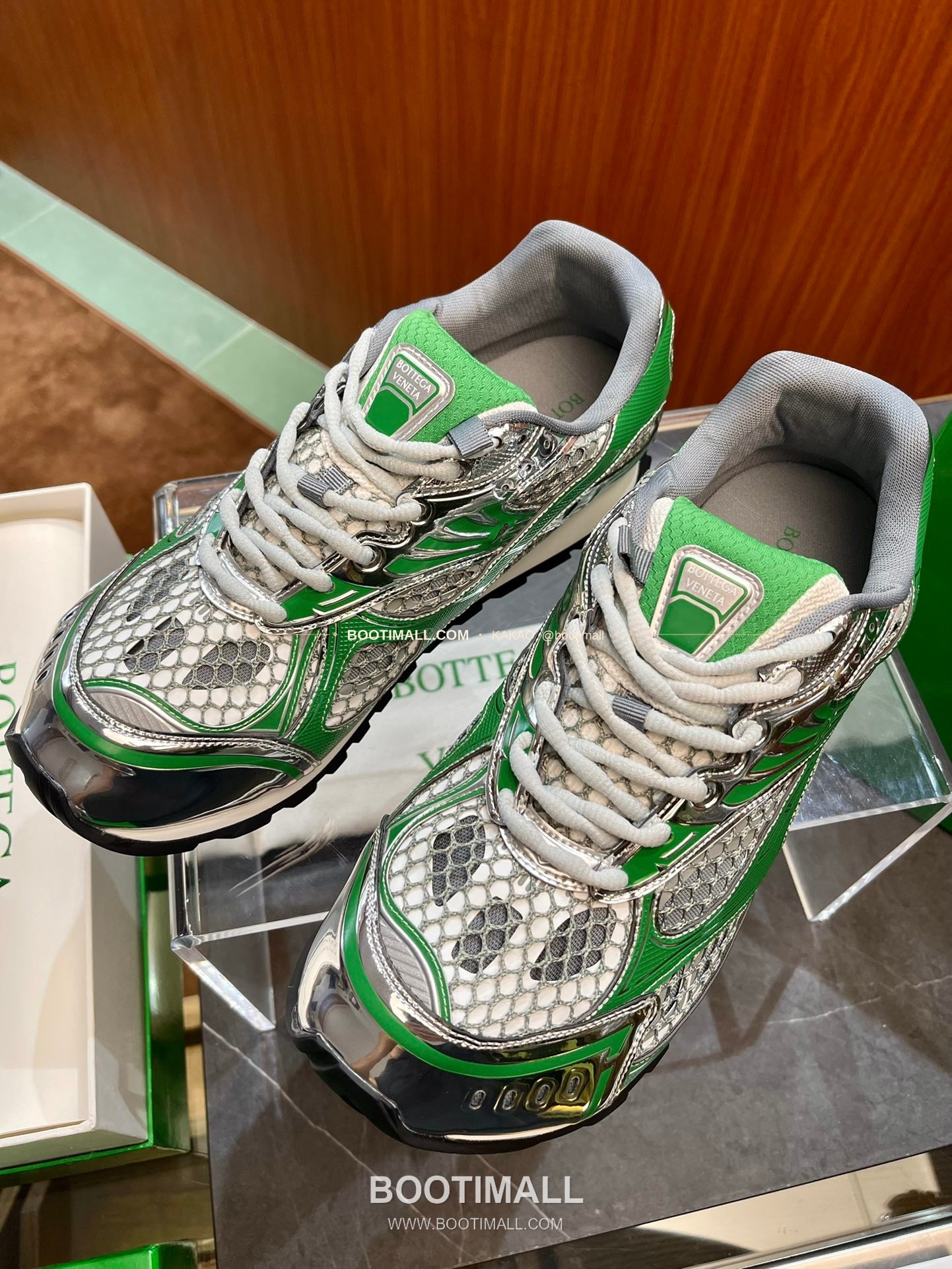 보테가베네타 2026SS 스웨이드 로우탑 브라운 스니커즈 Bottega Veneta 2026 SS Suede Low Top Brown Sneakers BV Orbit Flash 4