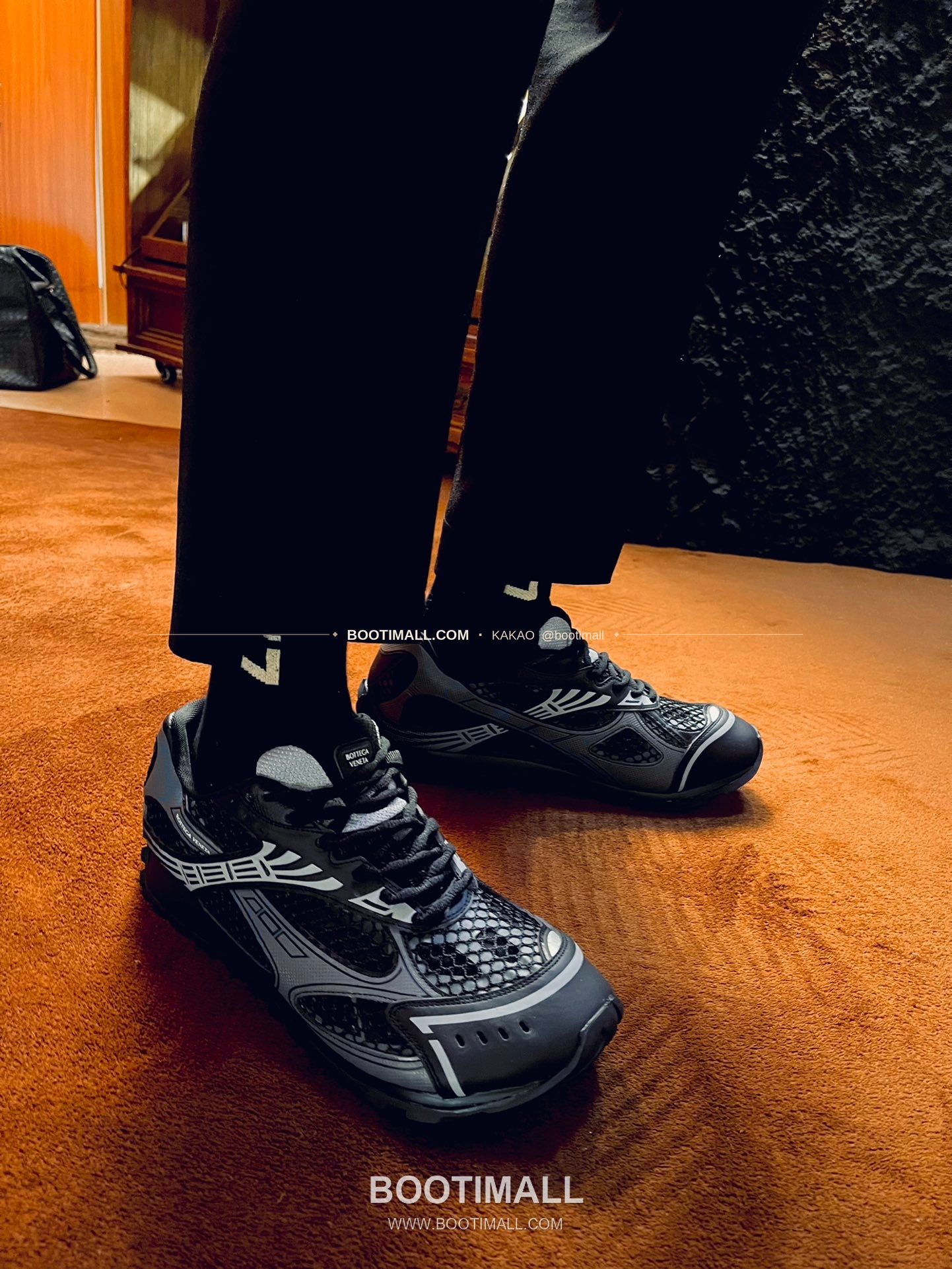 보테가베네타 2026SS 스웨이드 로우탑 브라운 스니커즈 Bottega Veneta 2026 SS Suede Low Top Brown Sneakers BV Orbit Flash 9