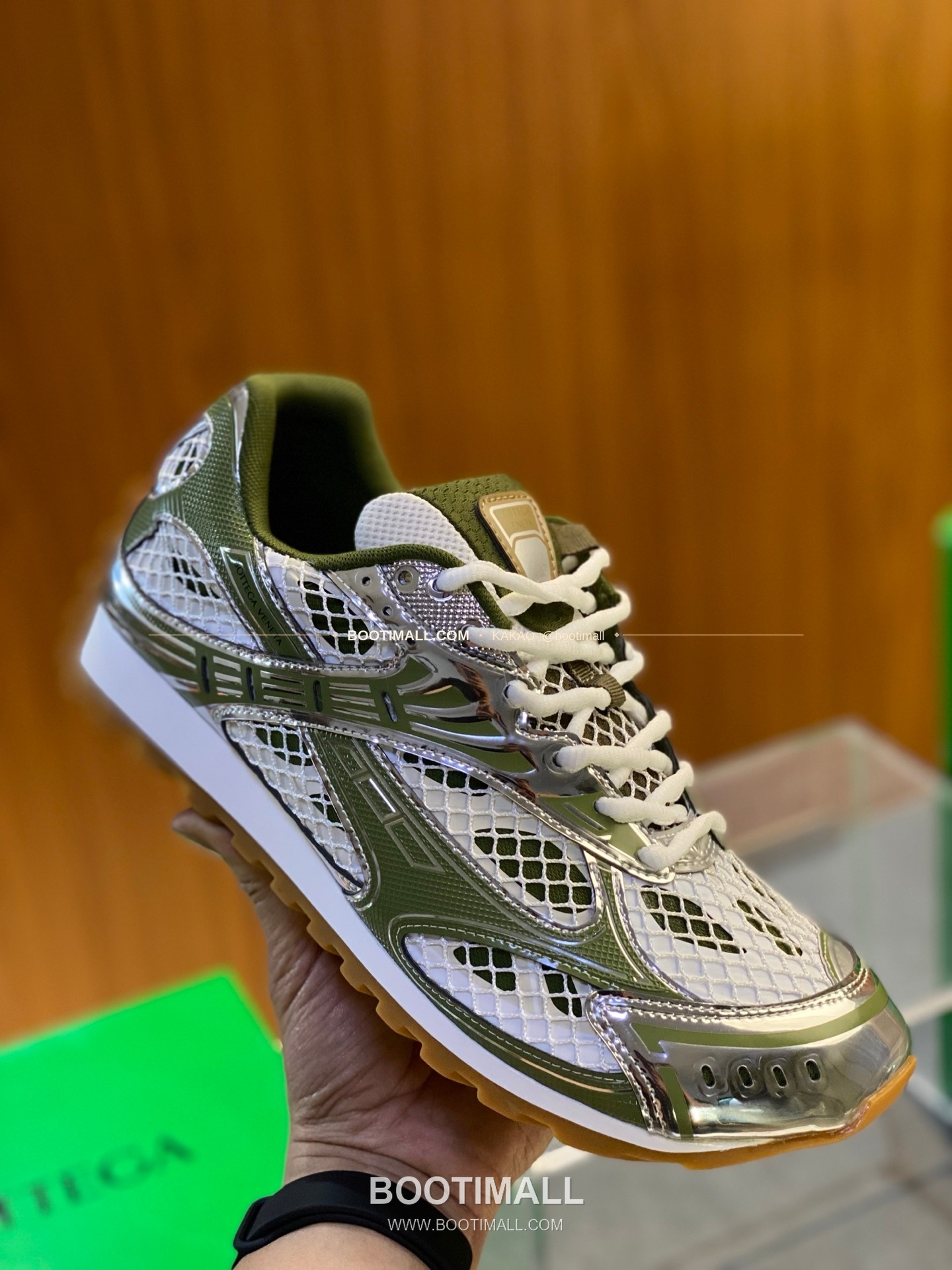 보테가베네타 2026SS 스웨이드 로우탑 브라운 스니커즈 Bottega Veneta 2026 SS Suede Low Top Brown Sneakers BV Orbit Flash 6