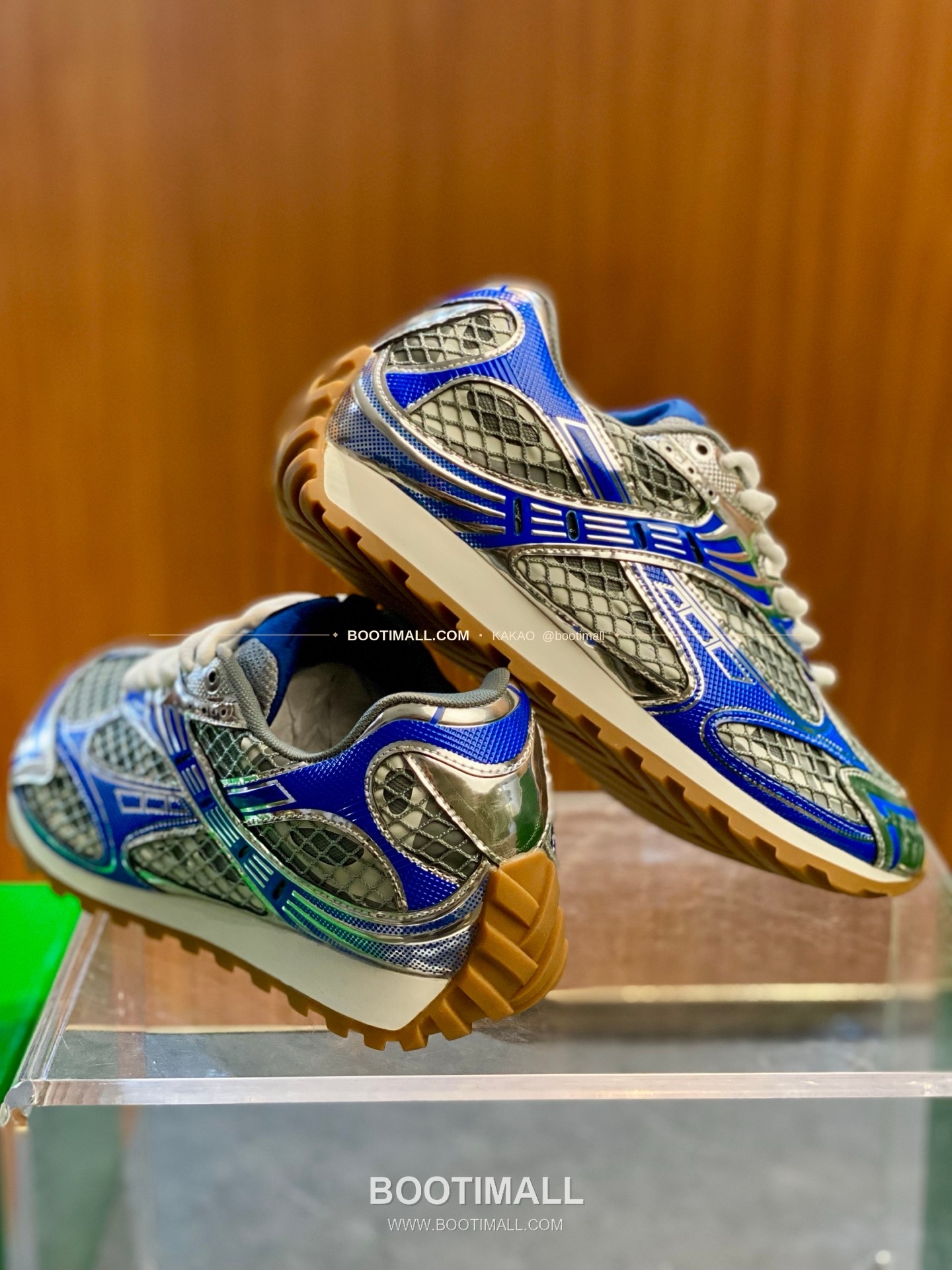 보테가베네타 2026SS 스웨이드 로우탑 브라운 스니커즈 Bottega Veneta 2026 SS Suede Low Top Brown Sneakers BV Orbit Flash 4