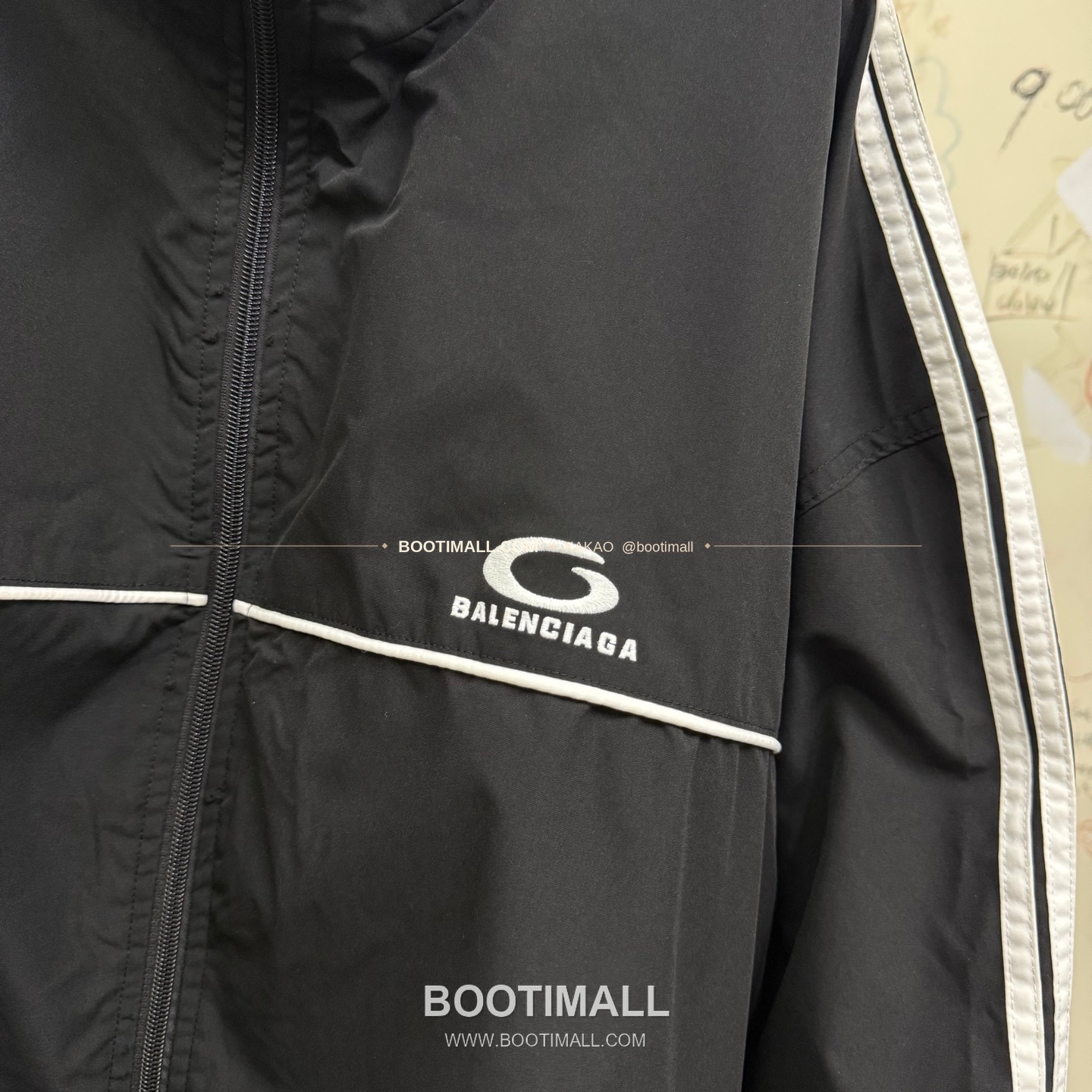 발렌시아가 2025FW 더블링 자수 오버핏 후드 롱 윈드브레이커 Balenciaga 2025 FW Double Ring Embroidery Oversized Hooded Long Windbreaker 7