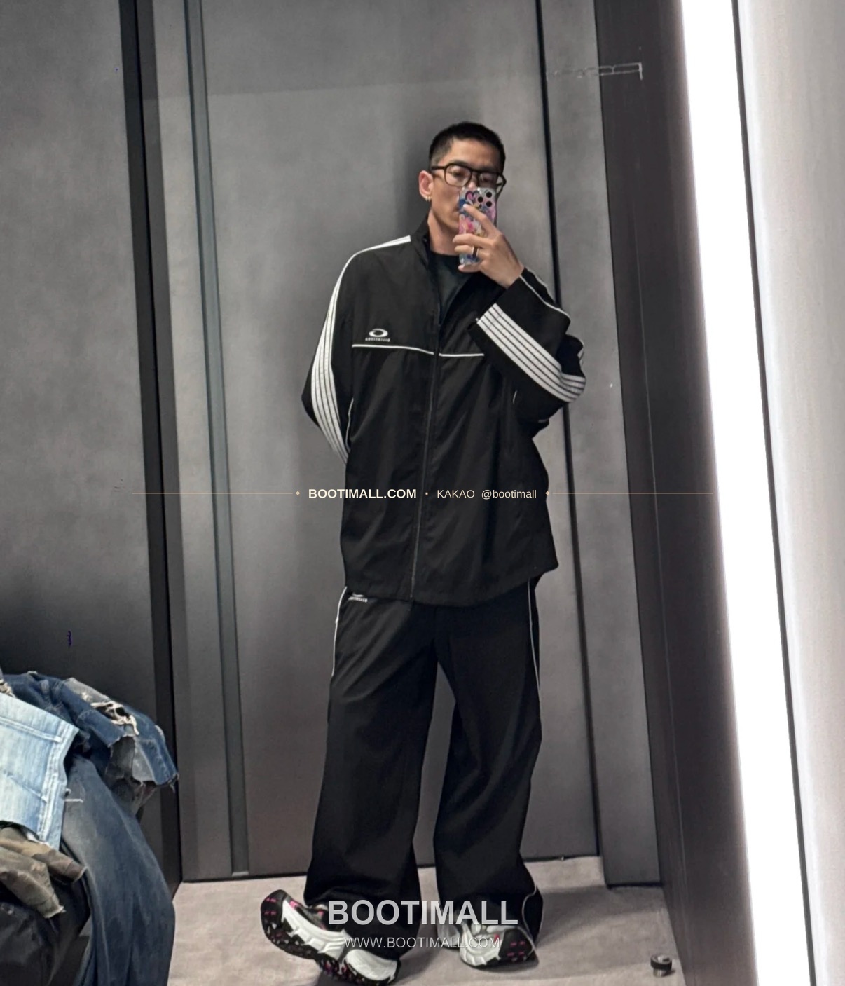 발렌시아가 2025FW 더블링 자수 오버핏 후드 롱 윈드브레이커 Balenciaga 2025 FW Double Ring Embroidery Oversized Hooded Long Windbreaker 16