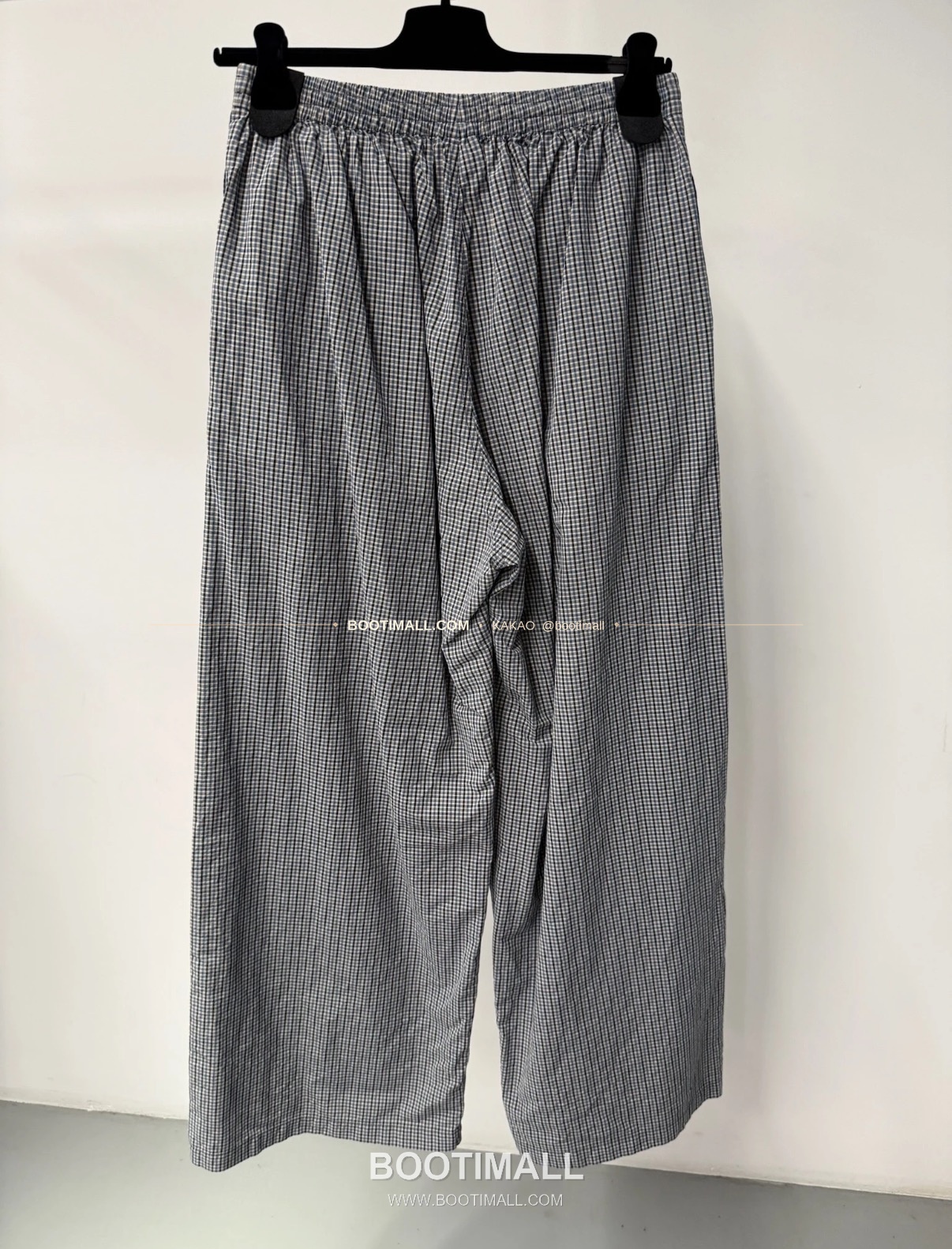 발렌시아가 2025SS 체크패턴 루즈핏 드로스트링 와이드팬츠 Balenciaga 2025 SS Check Pattern Loose Fit Drawstring Wide Pants 13
