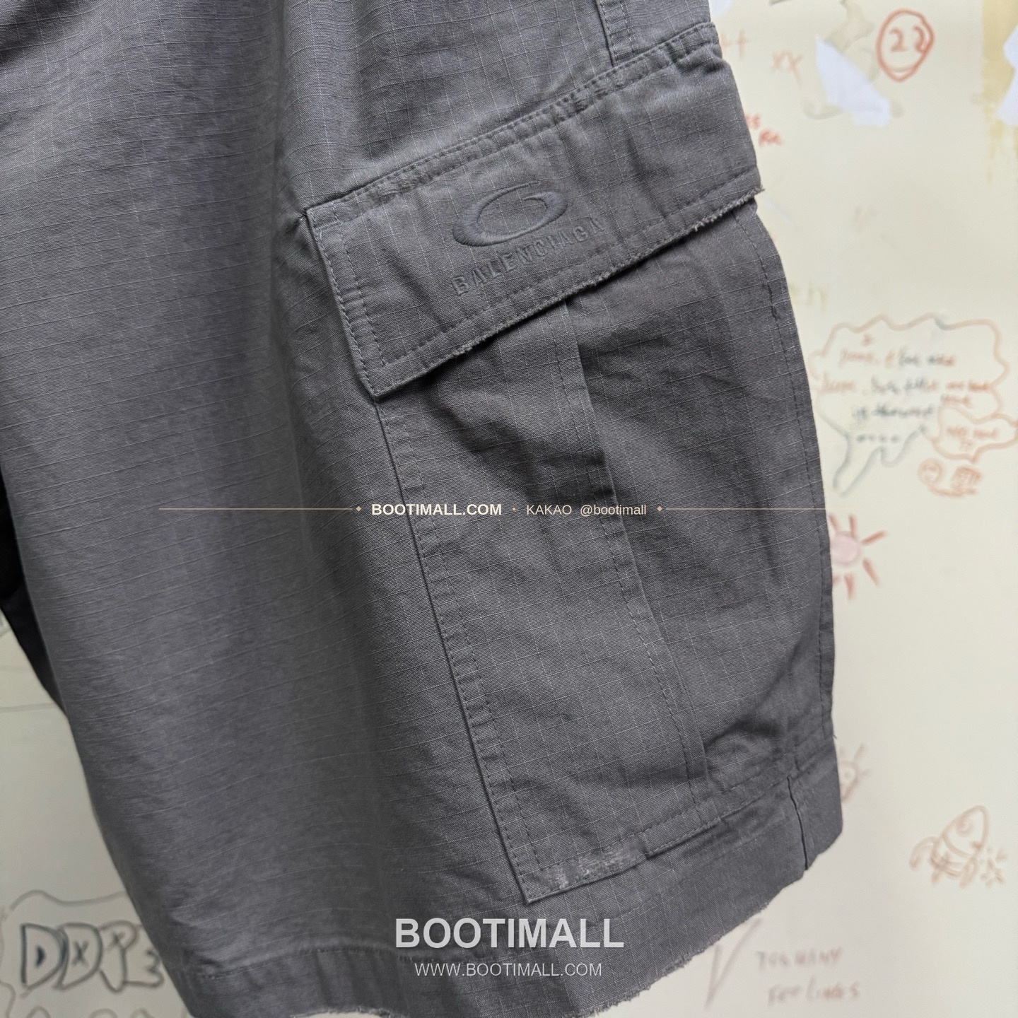 발렌시아가 2025FW 링로고 워싱 루즈핏 드로스트링 카고쇼츠 Balenciaga 2025 FW Ring Logo Washed Loose Fit Drawstring Cargo Shorts 7