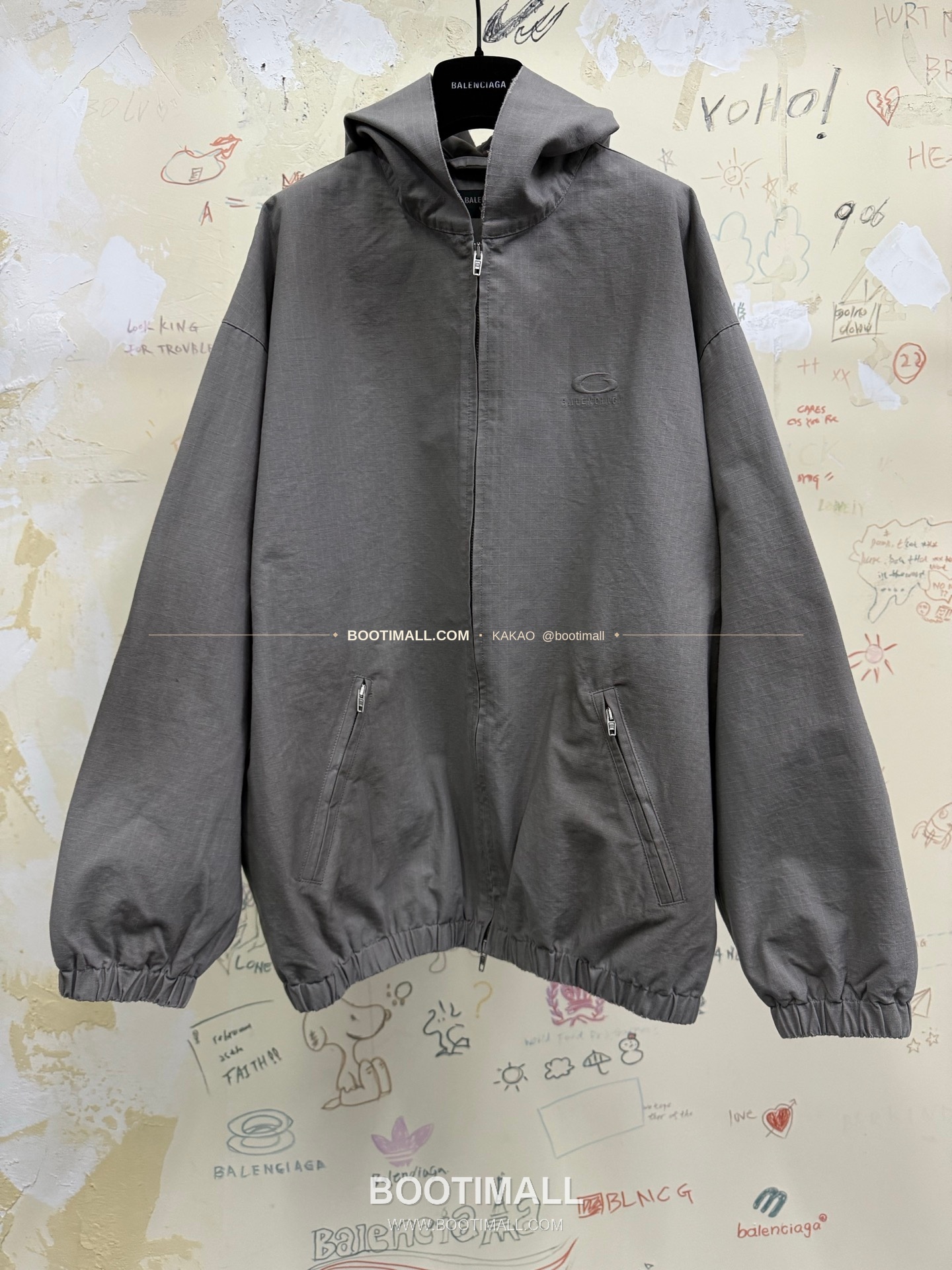 발렌시아가 2025FW 링로고 워싱 루즈핏 카고재킷 Balenciaga 2025 FW Ring Logo Washed Loose Fit Cargo Jacket 7