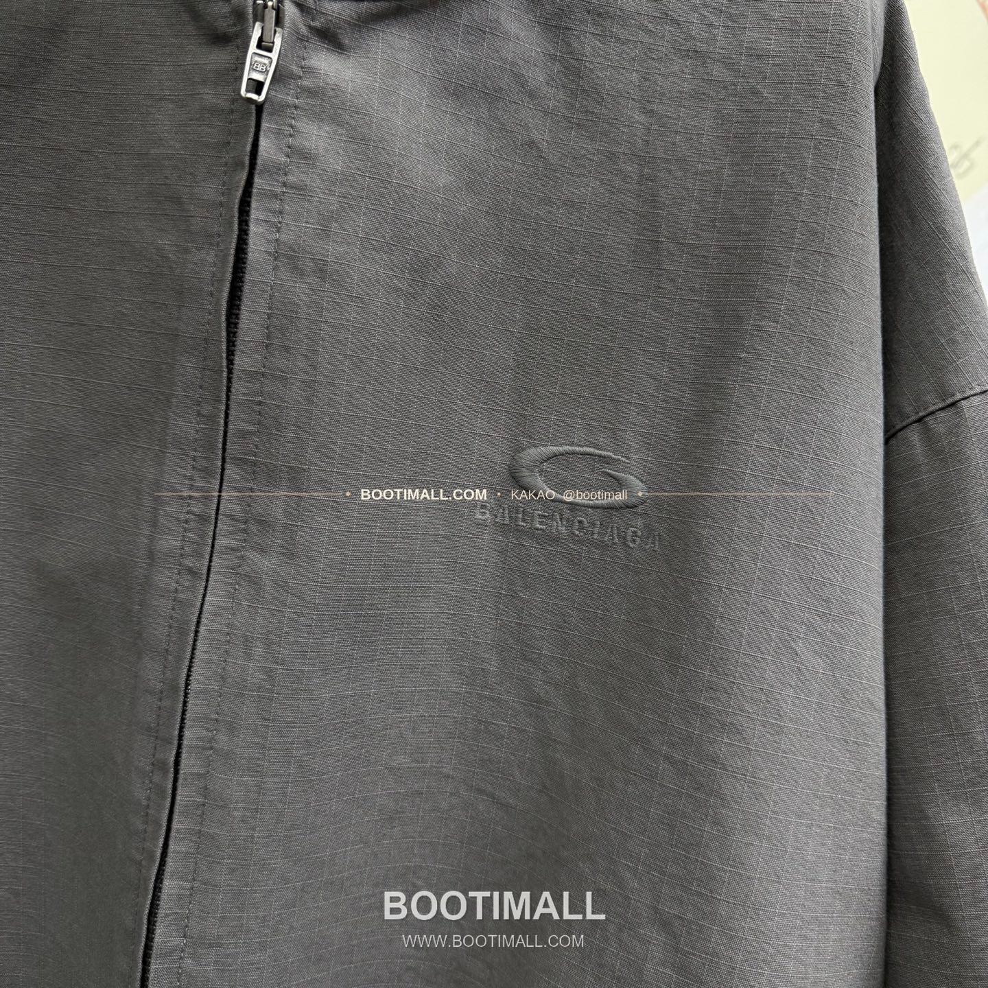 발렌시아가 2025FW 링로고 워싱 루즈핏 카고재킷 Balenciaga 2025 FW Ring Logo Washed Loose Fit Cargo Jacket 9