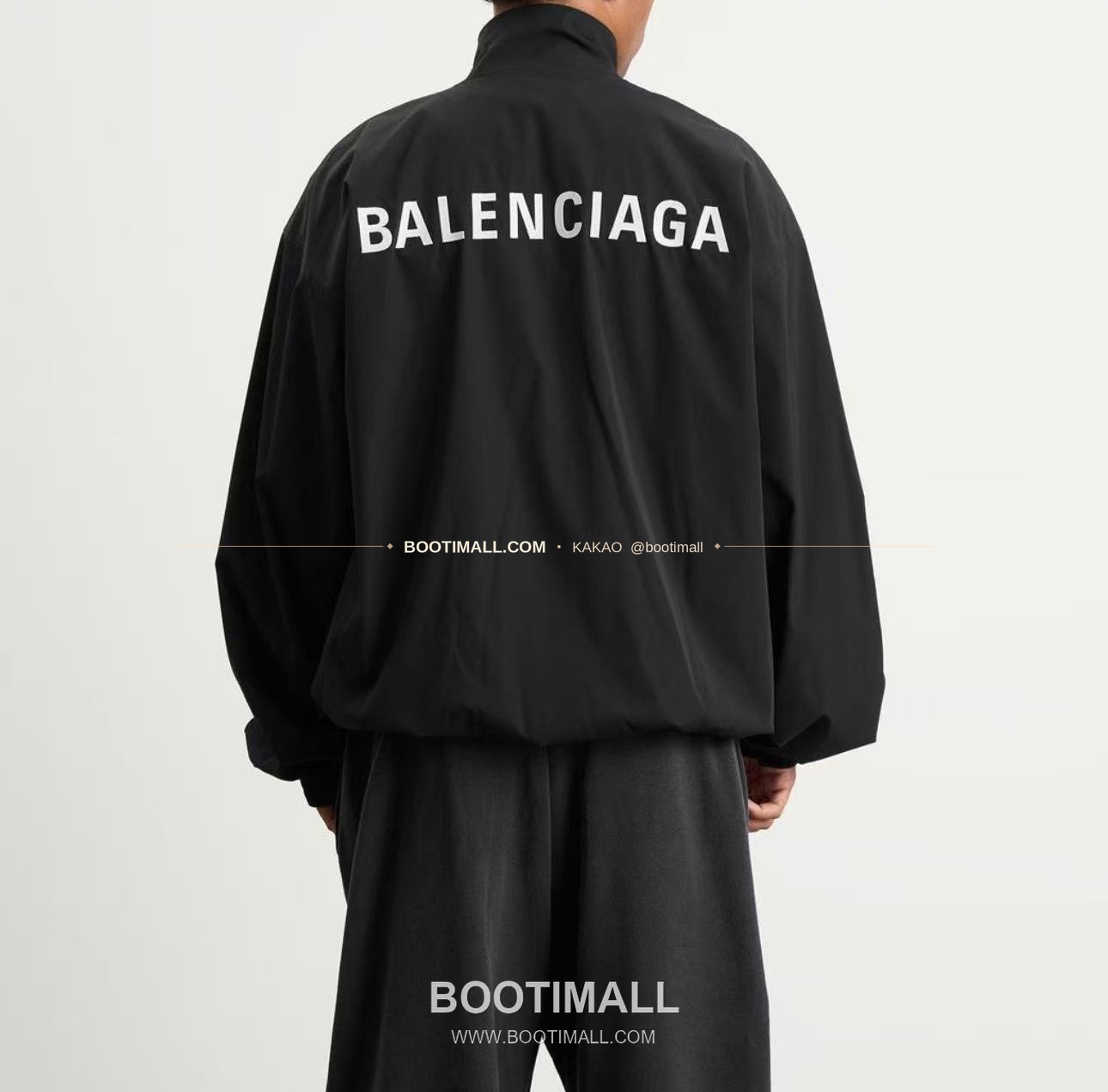 발렌시아가 2025FW 레터로고 나일론 자수 루즈핏 윈드브레이커 Balenciaga 2025 FW Letter Logo Nylon Embroidered Loose Fit Windbreaker 3