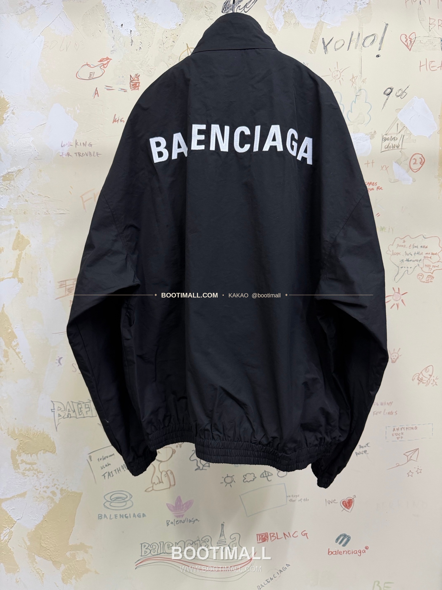 발렌시아가 2025FW 레터로고 나일론 자수 루즈핏 윈드브레이커 Balenciaga 2025 FW Letter Logo Nylon Embroidered Loose Fit Windbreaker 7
