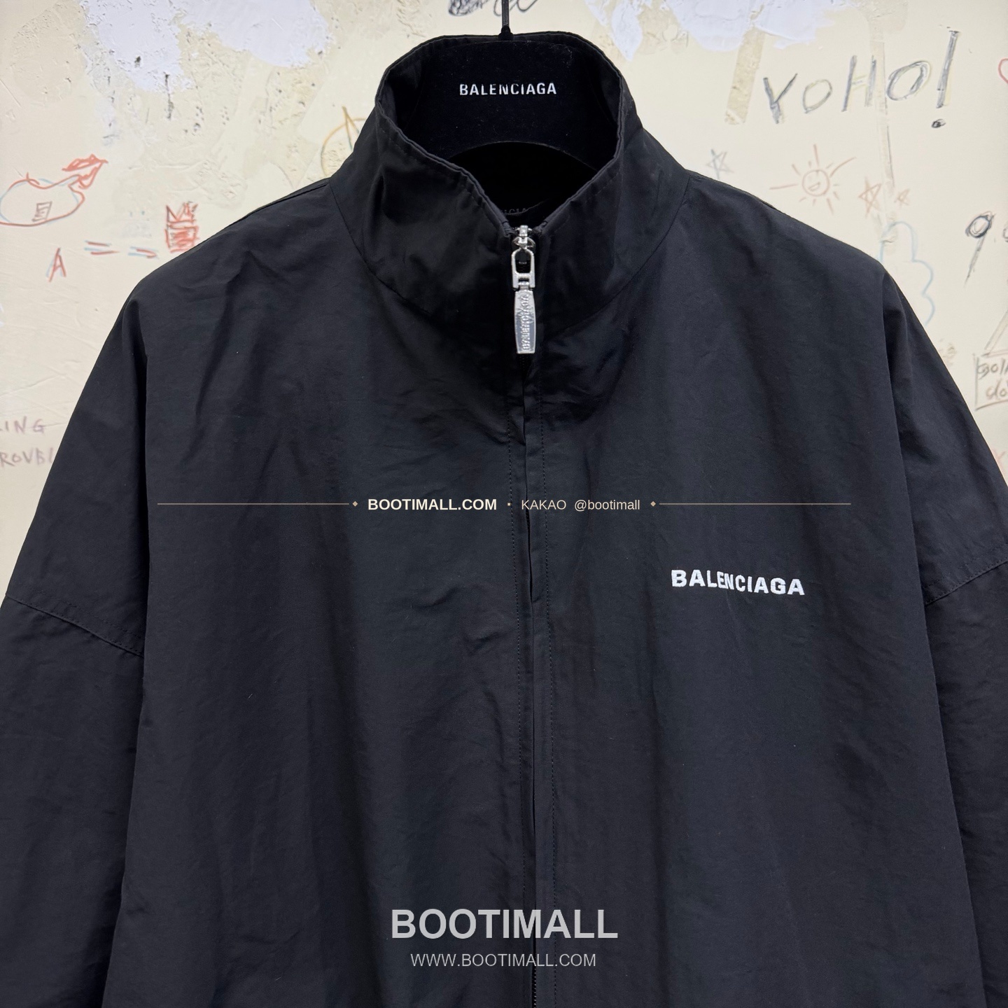 발렌시아가 2025FW 레터로고 나일론 자수 루즈핏 윈드브레이커 Balenciaga 2025 FW Letter Logo Nylon Embroidered Loose Fit Windbreaker 9