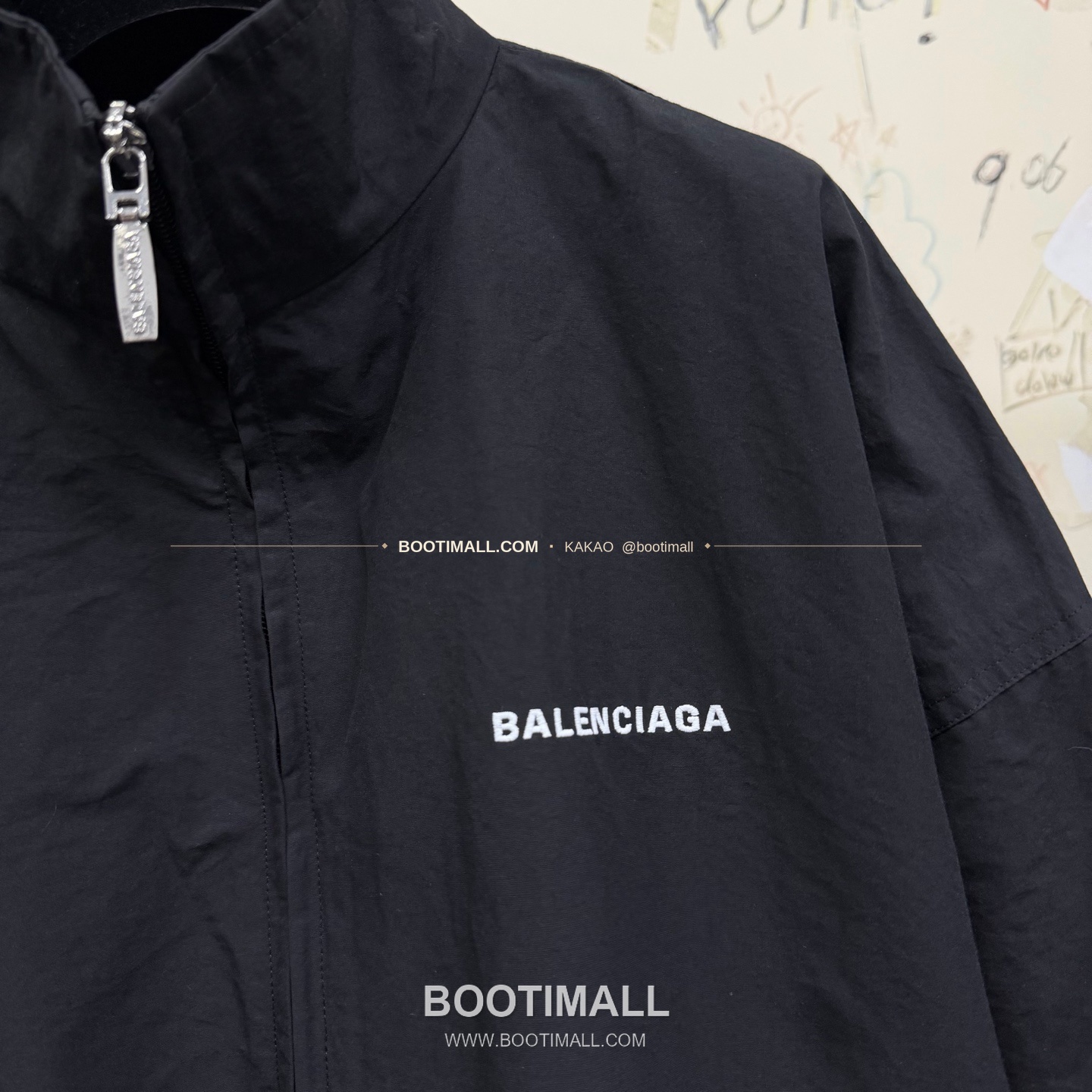 발렌시아가 2025FW 레터로고 나일론 자수 루즈핏 윈드브레이커 Balenciaga 2025 FW Letter Logo Nylon Embroidered Loose Fit Windbreaker 10