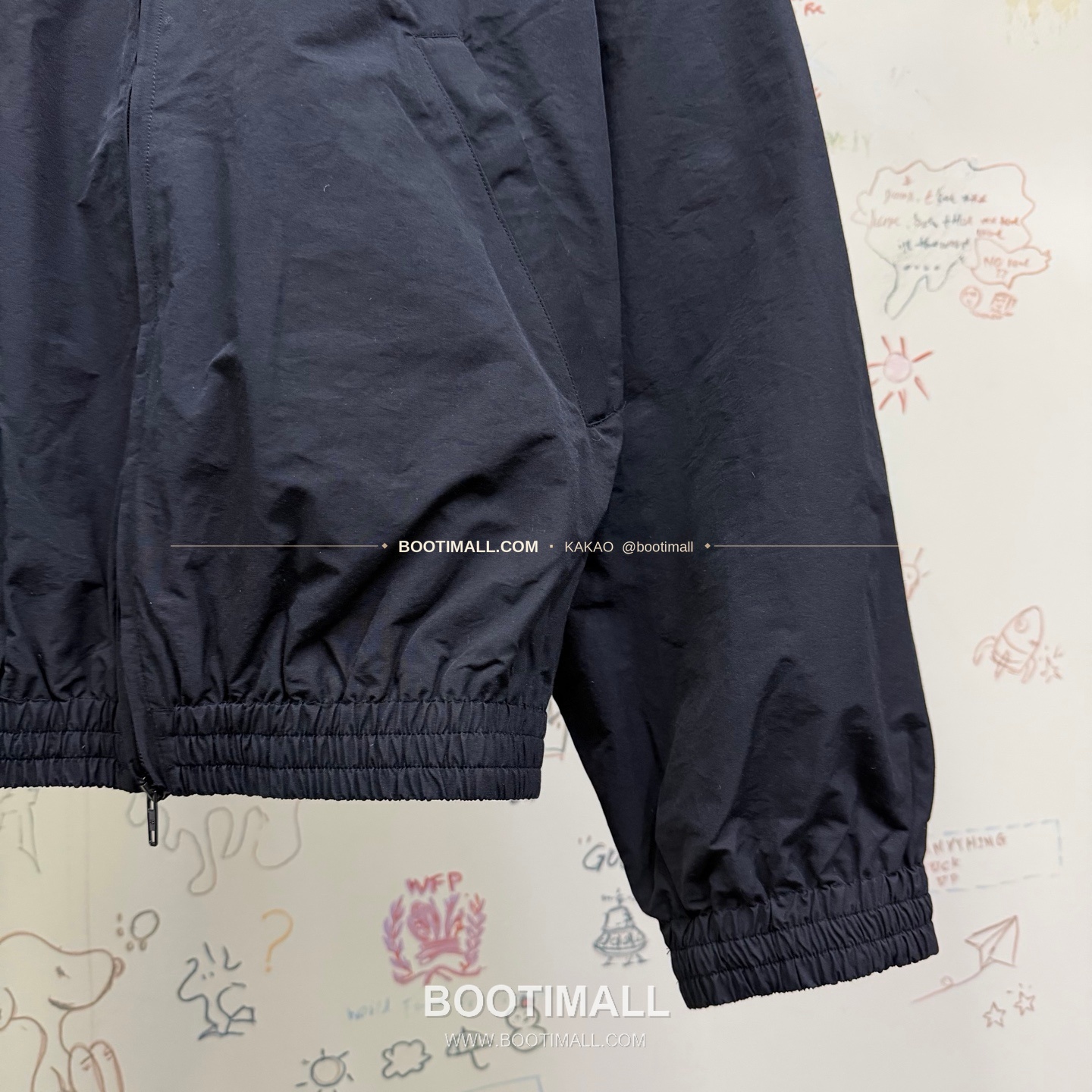 발렌시아가 2025FW 레터로고 나일론 자수 루즈핏 윈드브레이커 Balenciaga 2025 FW Letter Logo Nylon Embroidered Loose Fit Windbreaker 12