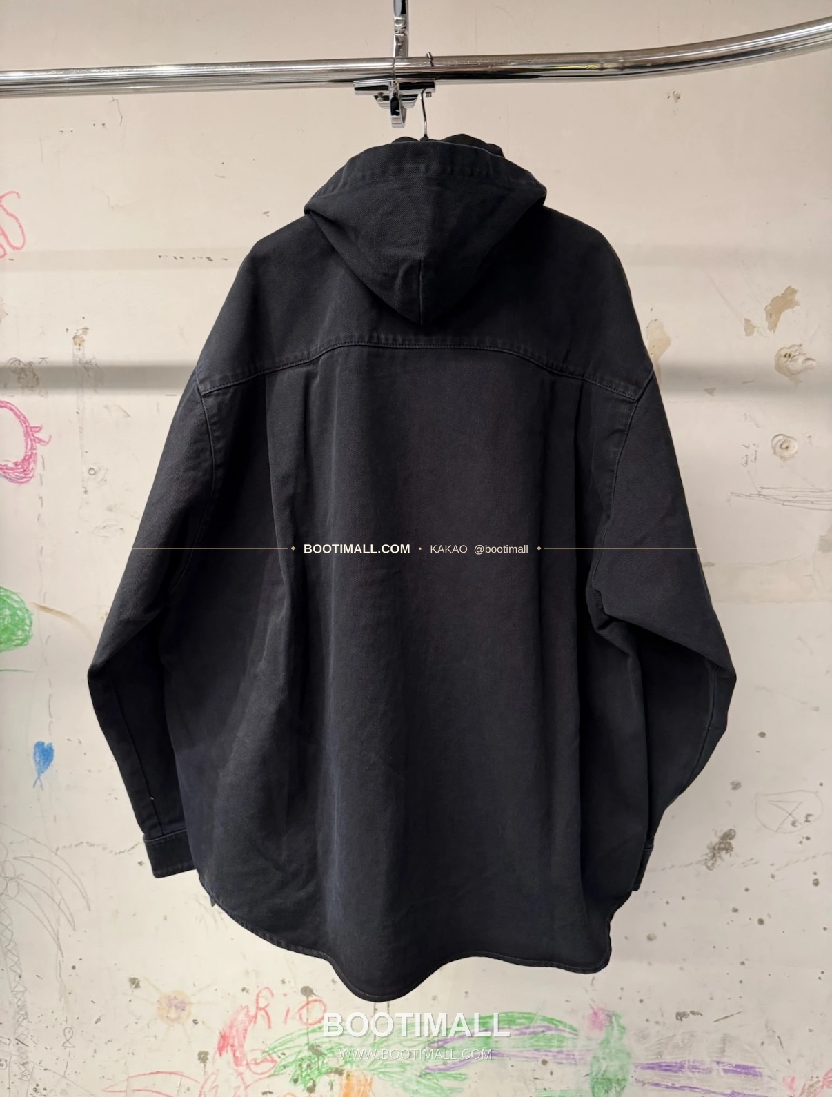 발렌시아가 2025FW 워싱 데님 루즈핏 후드 셔츠재킷 Balenciaga 2025 FW Washed Denim Loose Fit Hooded Shirt Jacket 2