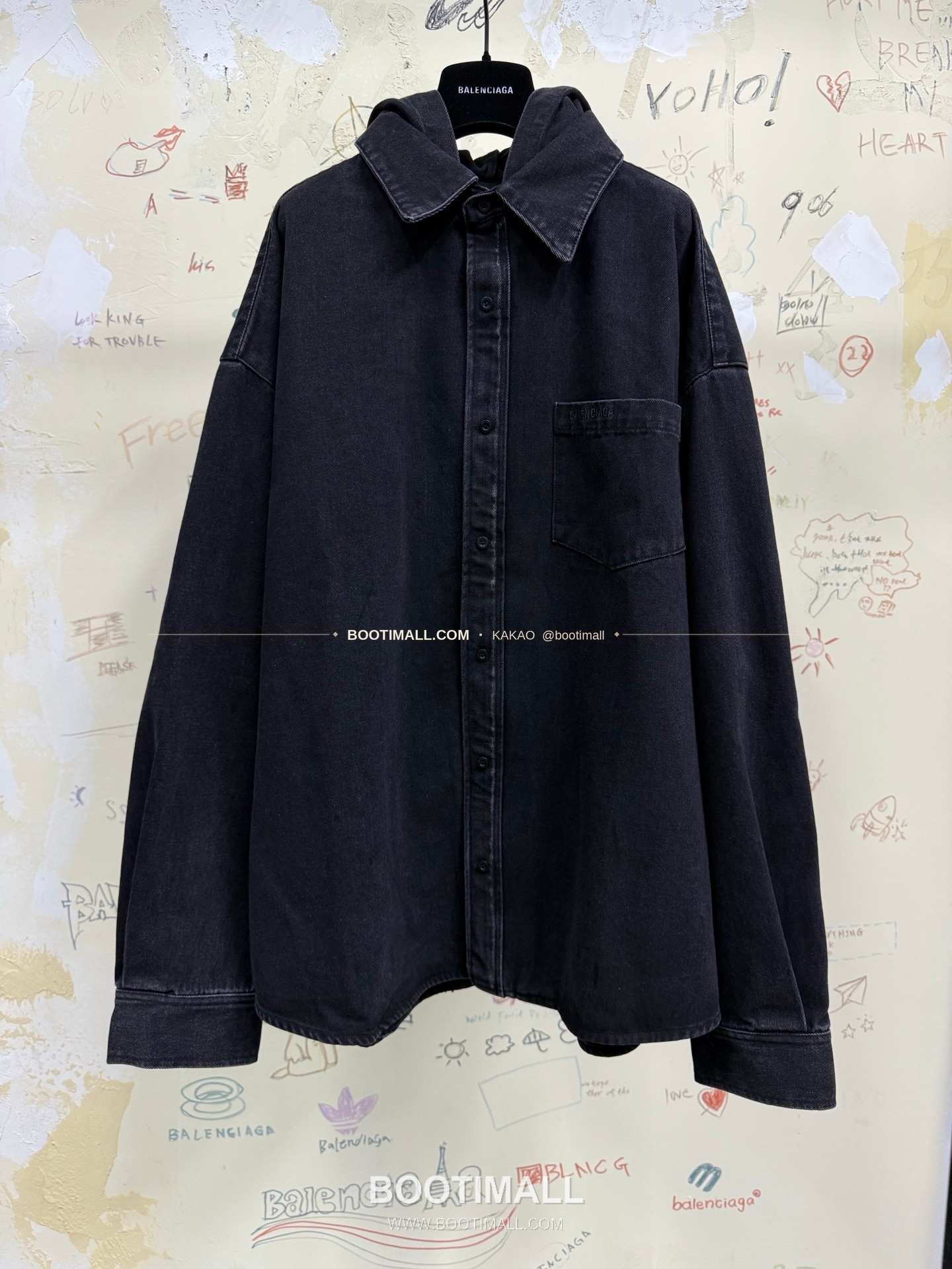 발렌시아가 2025FW 워싱 데님 루즈핏 후드 셔츠재킷 Balenciaga 2025 FW Washed Denim Loose Fit Hooded Shirt Jacket 13