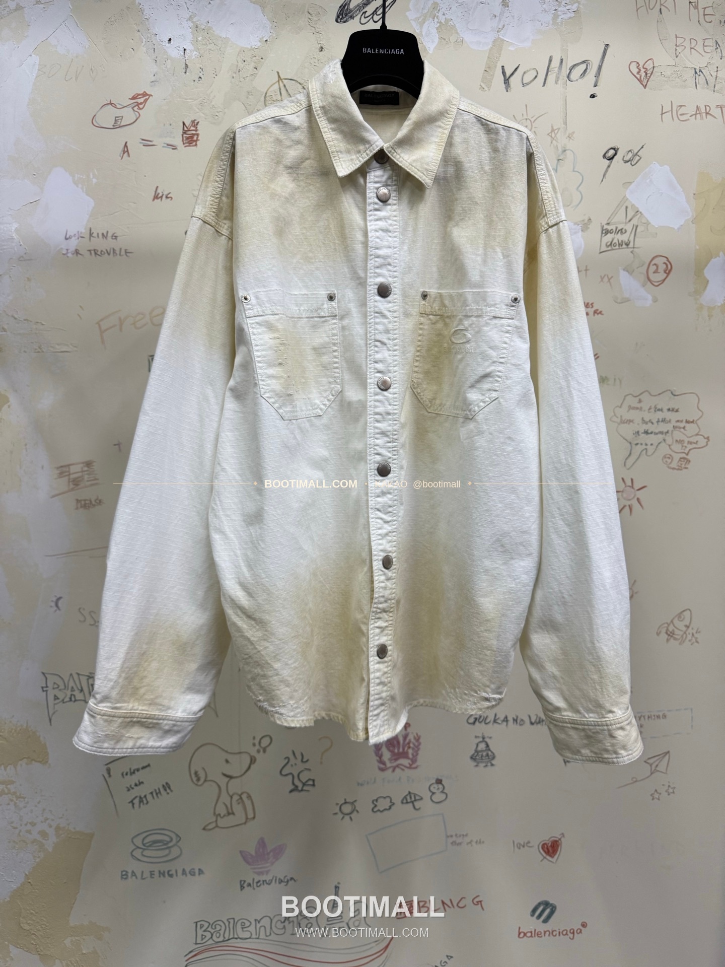 발렌시아가 2025FW 로고자수 워싱 루즈핏 체크 셔츠 Balenciaga 2025 FW Logo Embroidered Washed Loose Fit Check Shirt 1