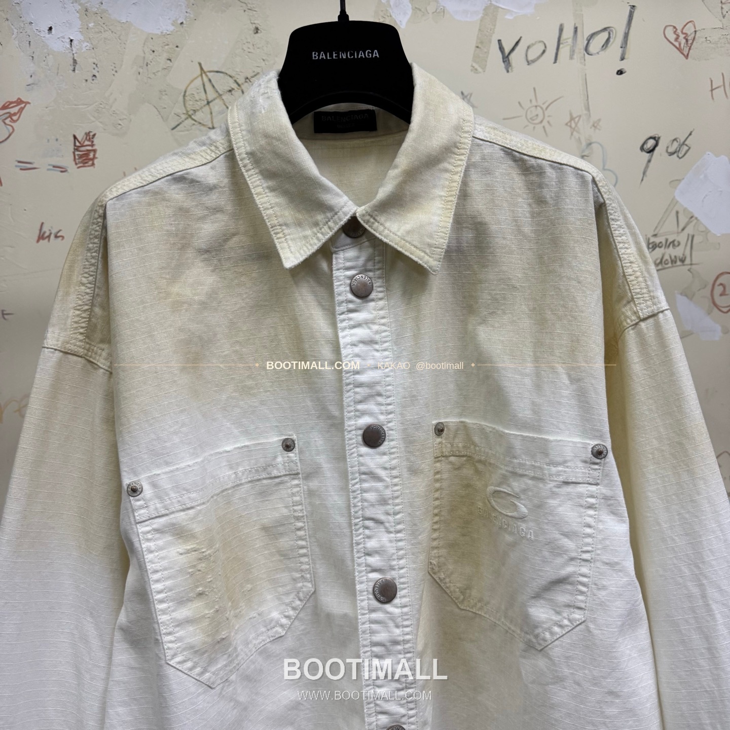 발렌시아가 2025FW 로고자수 워싱 루즈핏 체크 셔츠 Balenciaga 2025 FW Logo Embroidered Washed Loose Fit Check Shirt 2