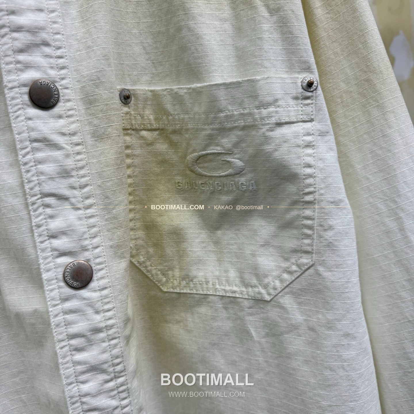 발렌시아가 2025FW 로고자수 워싱 루즈핏 체크 셔츠 Balenciaga 2025 FW Logo Embroidered Washed Loose Fit Check Shirt 4