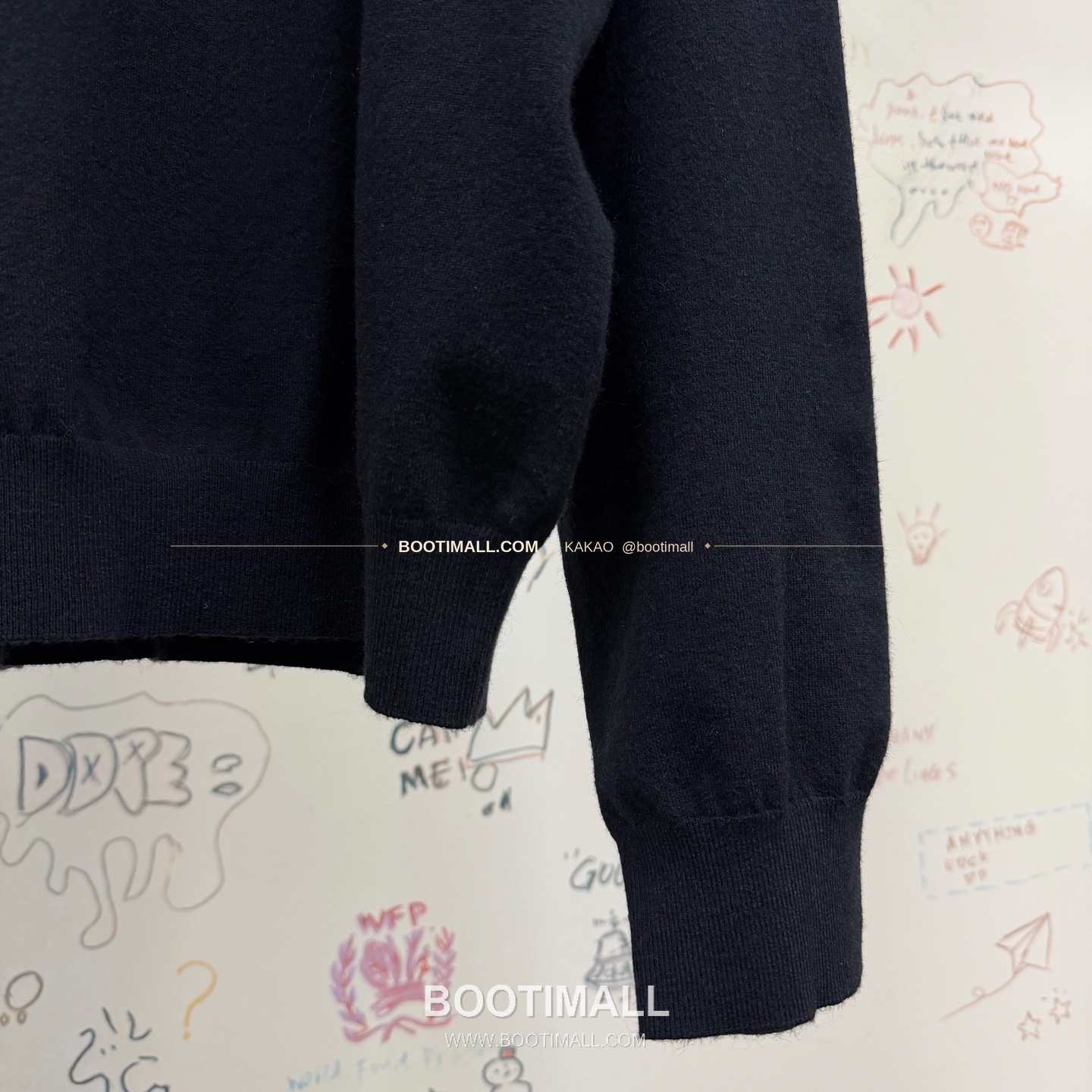 발렌시아가 2026SS 울캐시미어 로고패치 루즈핏 니트 Balenciaga 2026 SS Wool Cashmere Logo Patch Loose Fit Knit 3