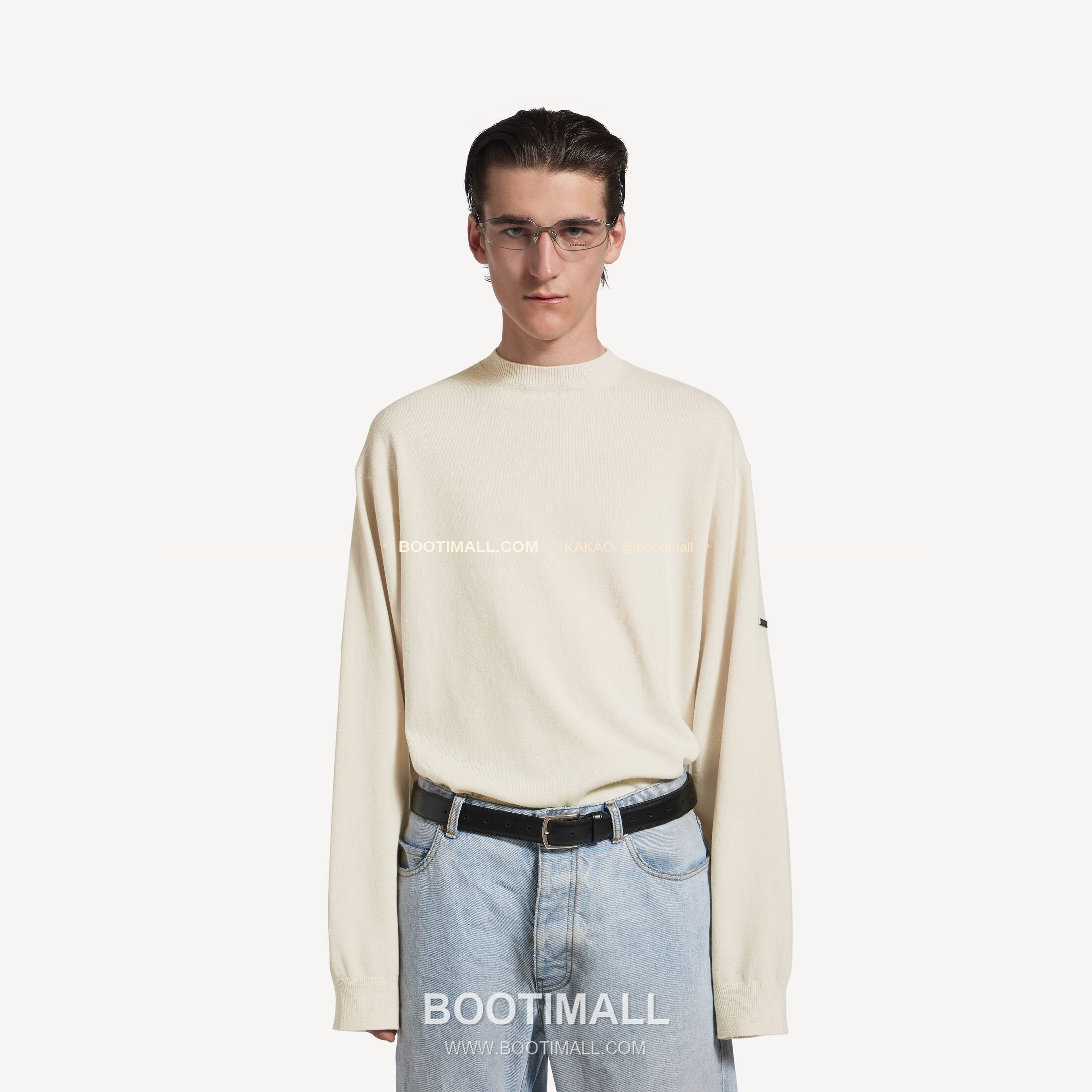 발렌시아가 2026SS 울캐시미어 로고패치 루즈핏 니트 Balenciaga 2026 SS Wool Cashmere Logo Patch Loose Fit Knit 1