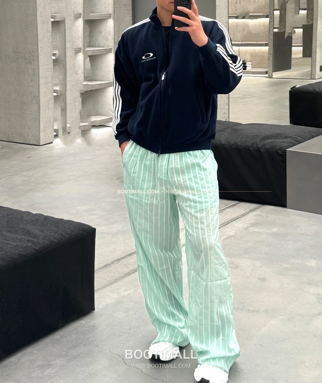 발렌시아가 2025FW 스트라이프 자카드 루즈핏 코튼 롱팬츠 Balenciaga 2025 FW Stripe Jacquard Loose Fit Cotton Long Pants 2