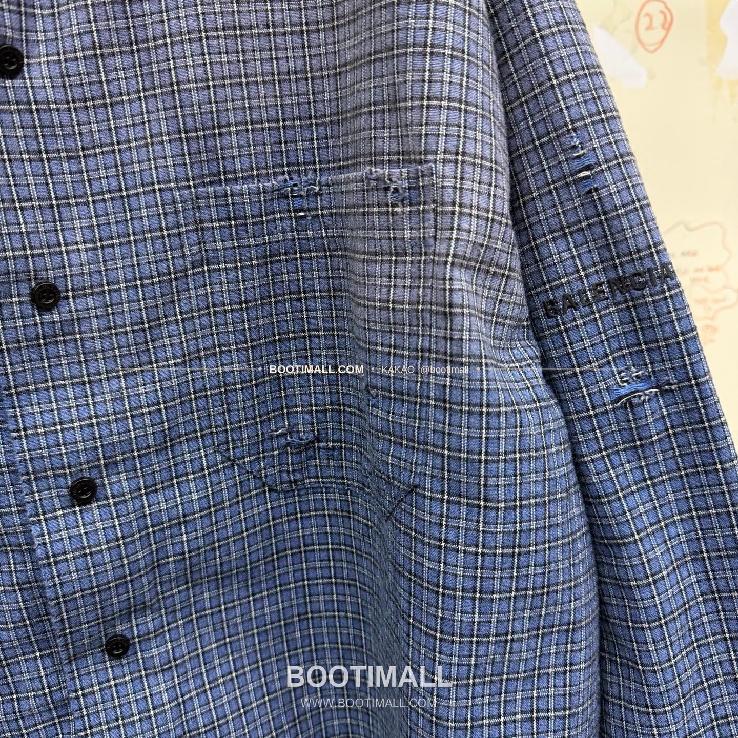 발렌시아가 2025FW 스트라이프 자카드 워싱 루즈핏 언밸런스 셔츠 Balenciaga 2025 FW Stripe Jacquard Washed Loose Fit Asymmetric Shirt 3