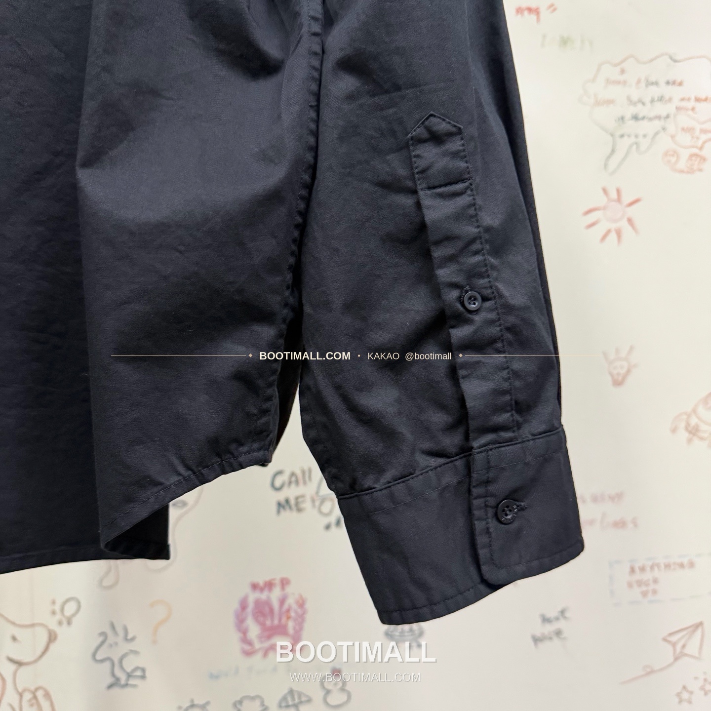 발렌시아가 2026SS 슬리브로고 워싱 루즈핏 코튼 셔츠 Balenciaga 2026 SS Sleeve Logo Washed Loose Fit Cotton Shirt 8