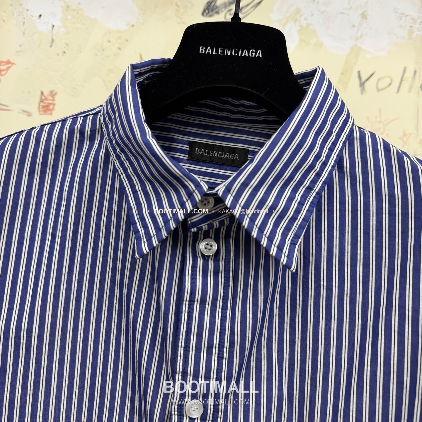 발렌시아가 2026SS 슬리브로고 워싱 루즈핏 코튼 셔츠 Balenciaga 2026 SS Sleeve Logo Washed Loose Fit Cotton Shirt 6