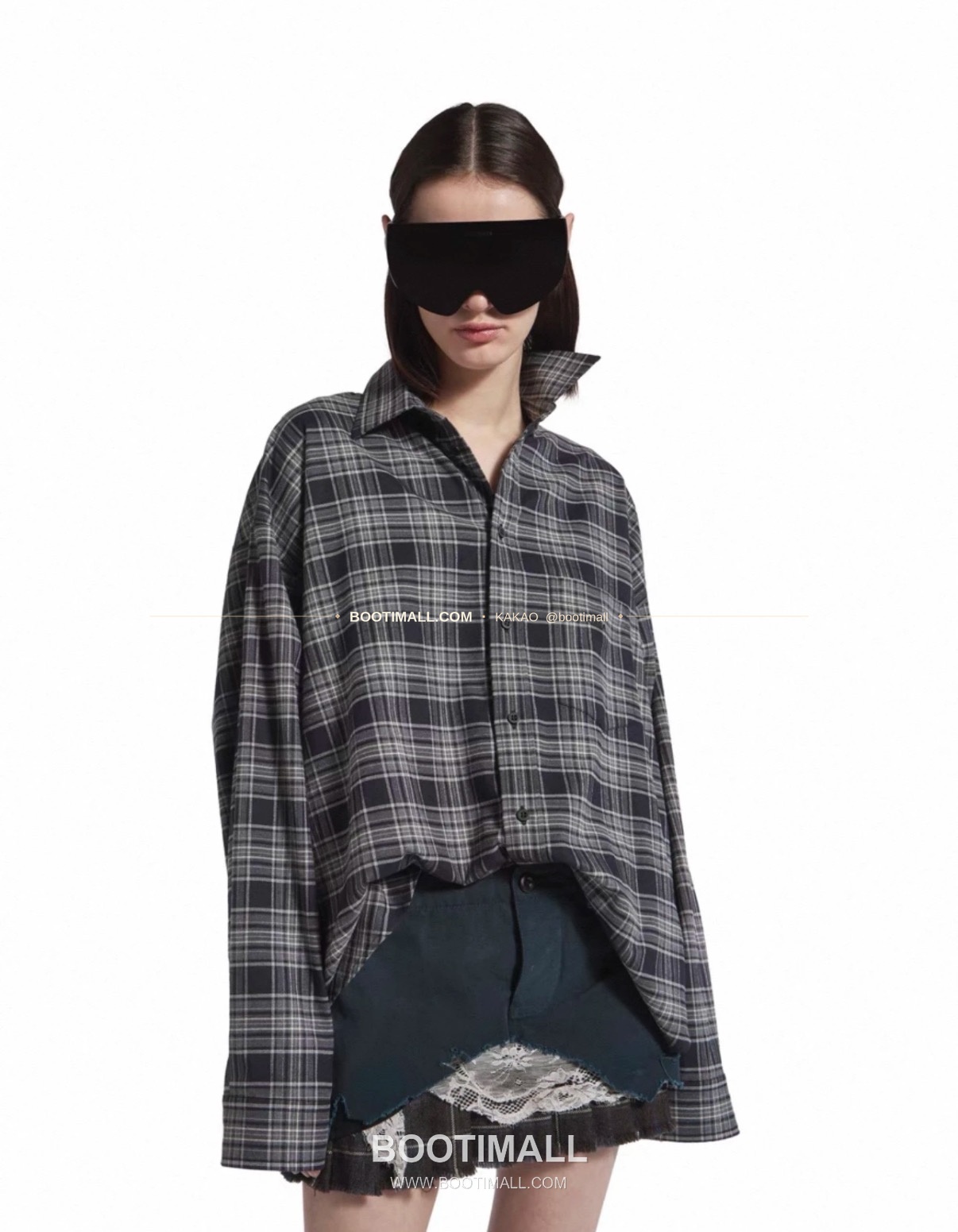 발렌시아가 2026SS 블랙그레이 체크 로고자수 루즈핏 코튼 셔츠 Balenciaga 2026 SS Black Grey Check Logo Embroidered Loose Fit Cotton Shirt 1