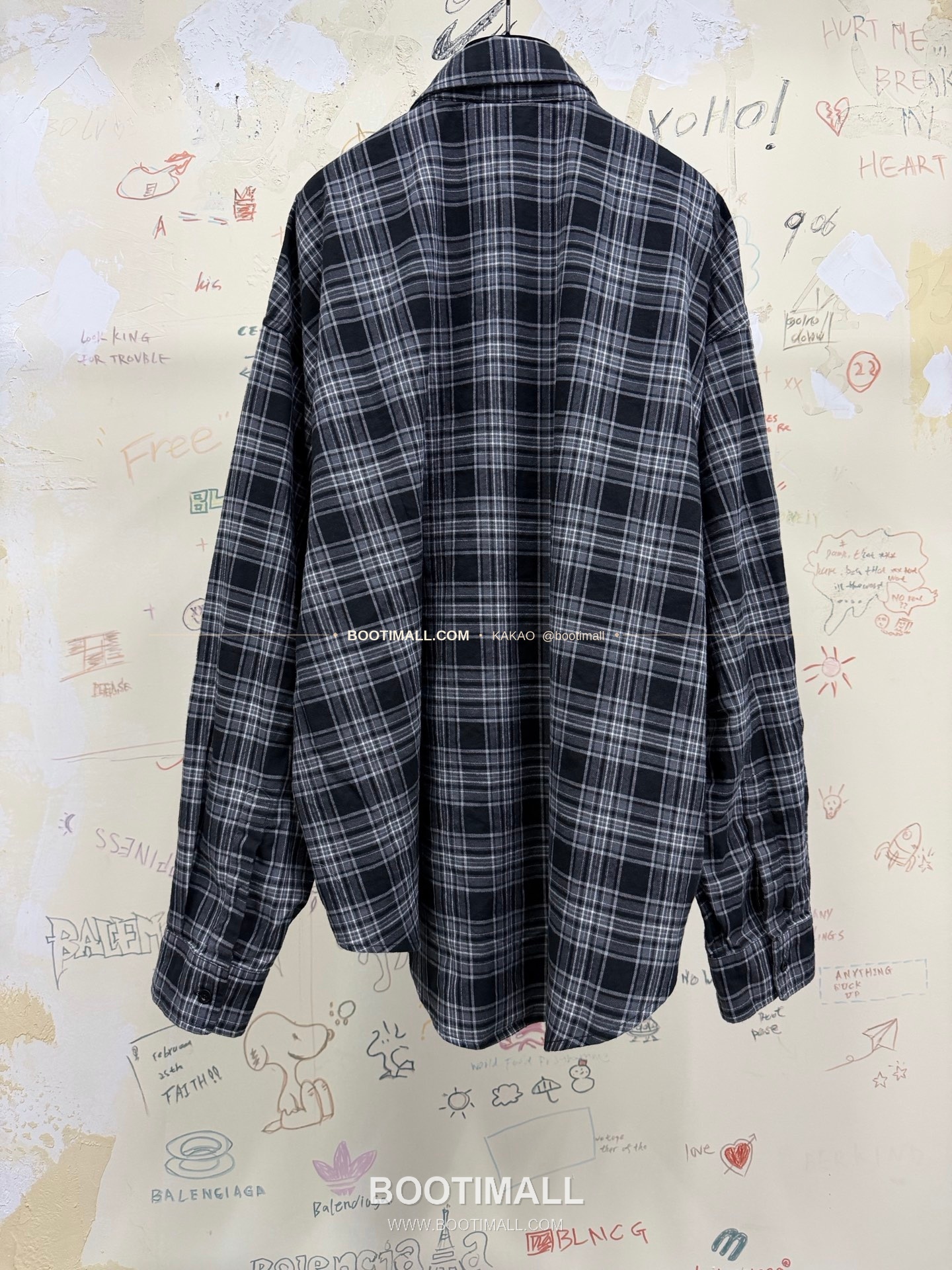 발렌시아가 2026SS 블랙그레이 체크 로고자수 루즈핏 코튼 셔츠 Balenciaga 2026 SS Black Grey Check Logo Embroidered Loose Fit Cotton Shirt 9