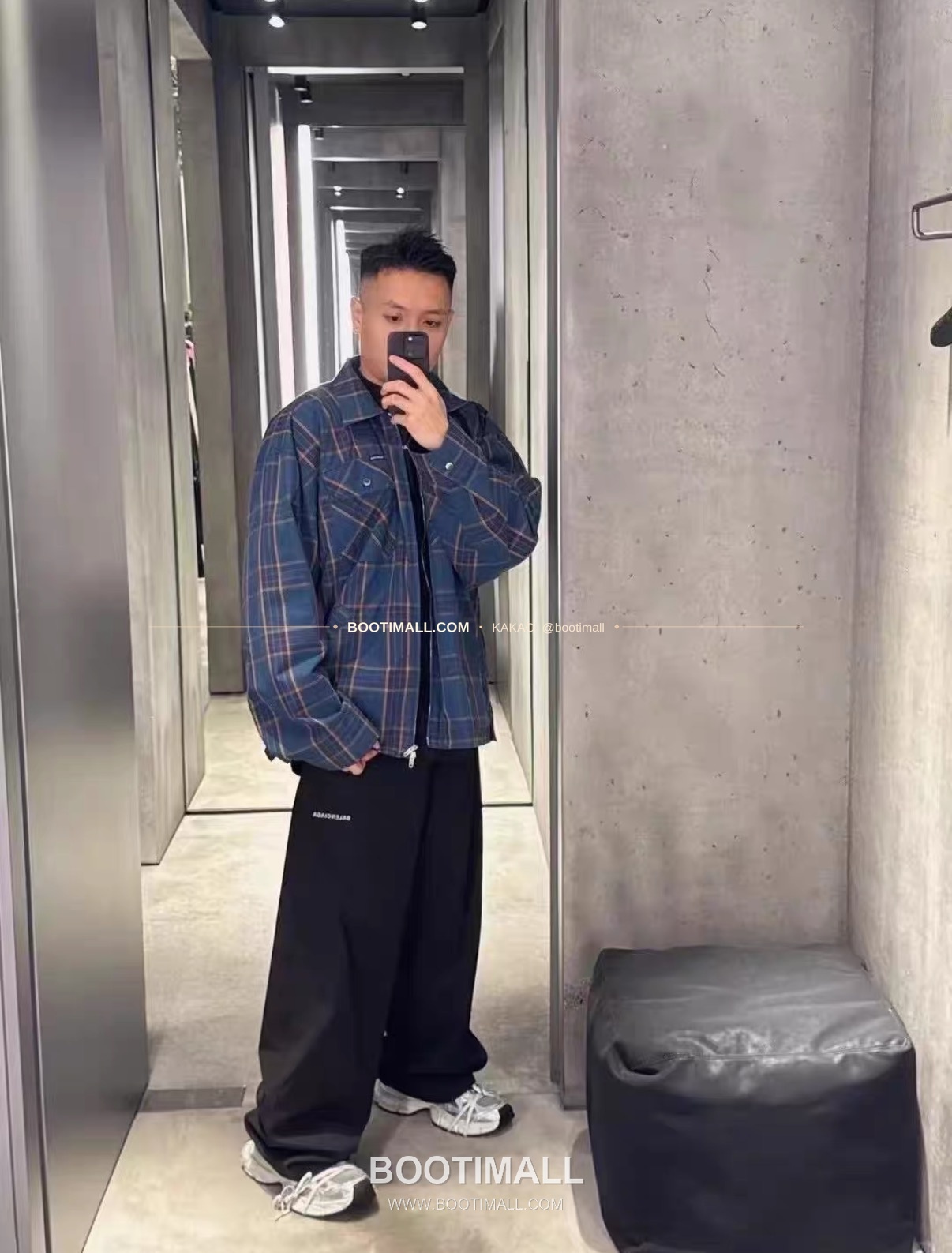 발렌시아가 2025FW 체크 더블레이어 루즈핏 지퍼 셔츠재킷 Balenciaga 2025 FW Check Double Layer Loose Fit Zip Shirt Jacket 4
