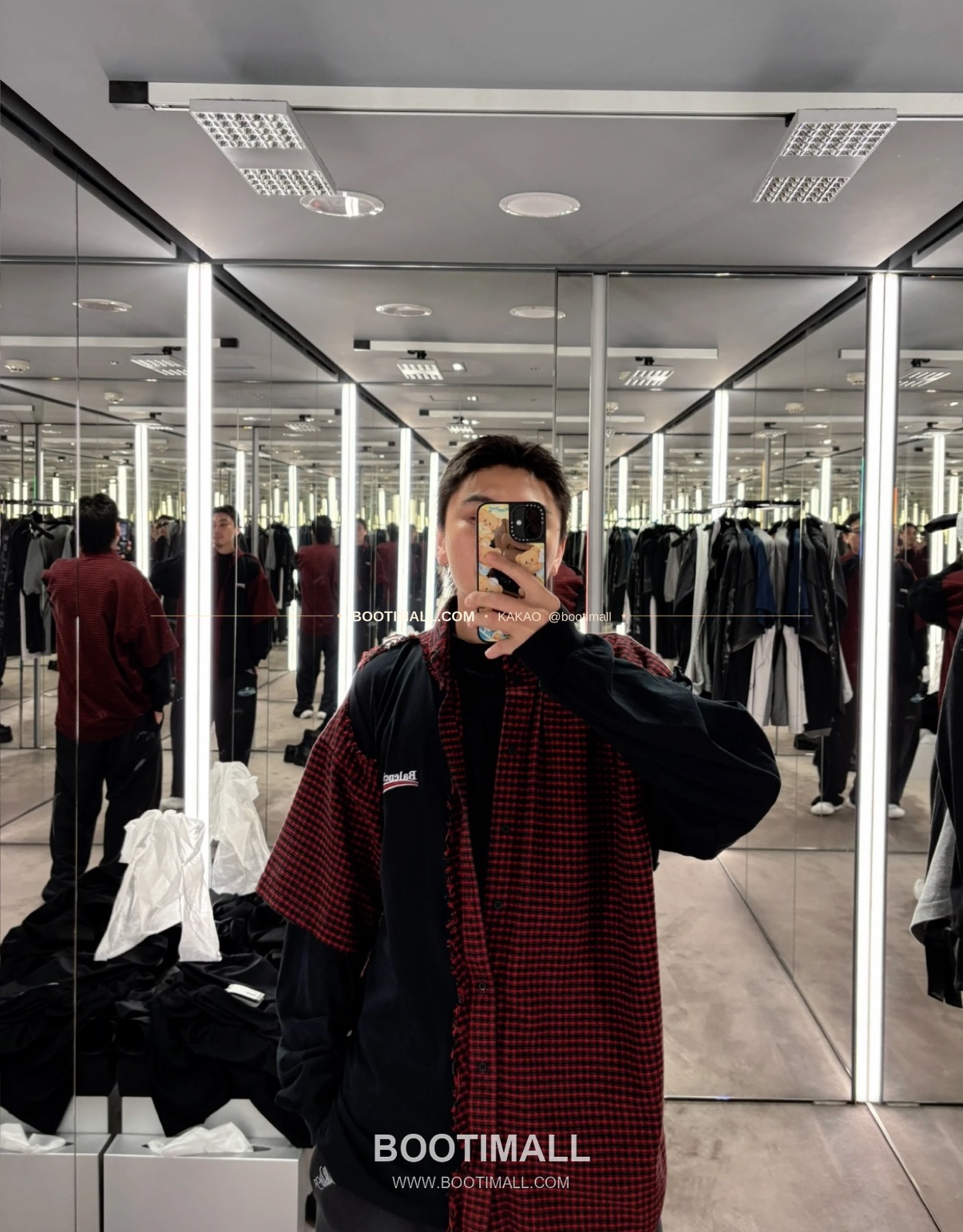 발렌시아가 2025FW 체크패치워크 레이어드 루즈핏 울셔츠 Balenciaga 2025 FW Check Patchwork Layered Loose Fit Wool Shirt 4