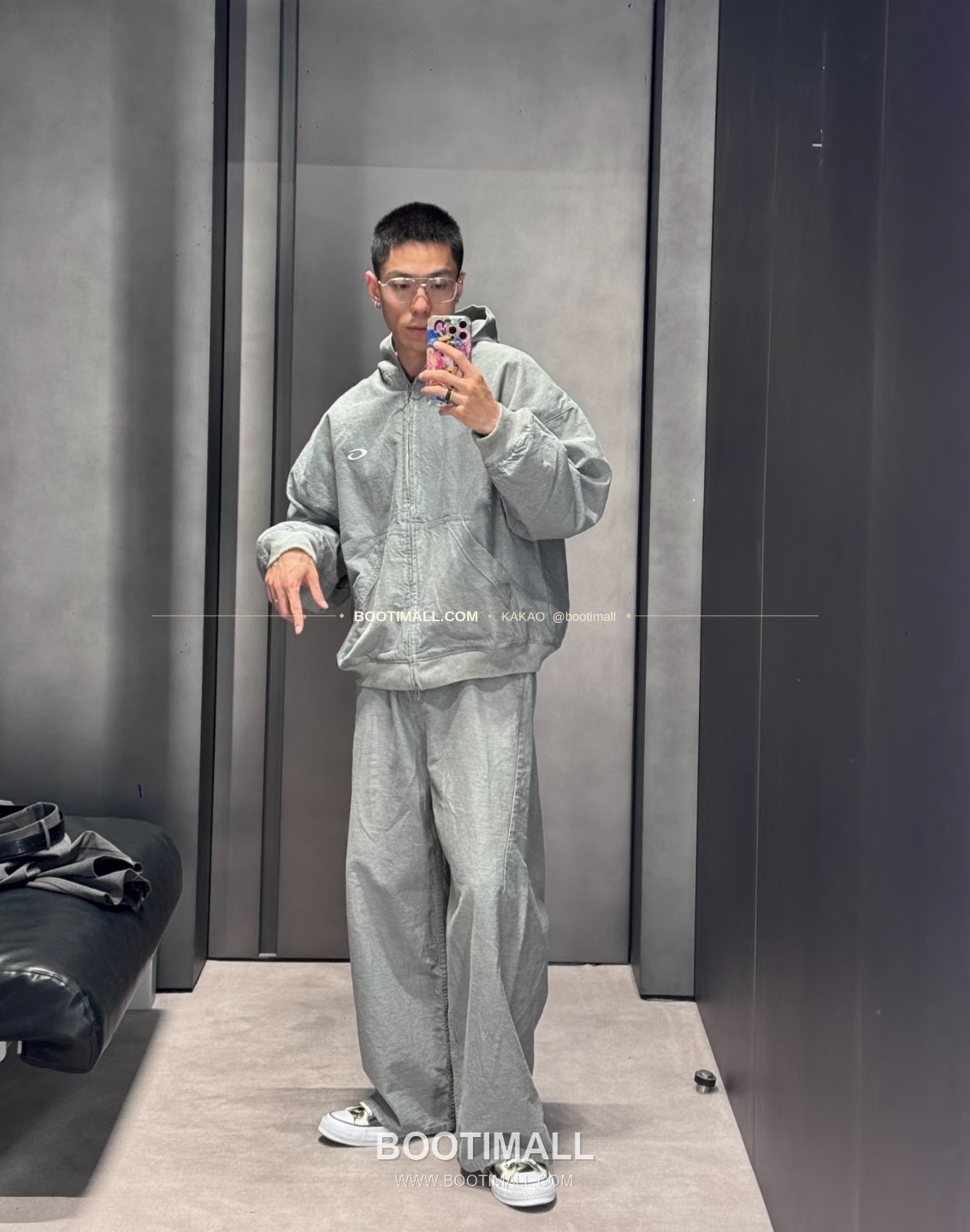 발렌시아가 2025FW 트윌데님 워싱 루즈핏 드롭크로치 롱팬츠 Balenciaga 2025 FW Twill Denim Washed Loose Fit Drop Crotch Long Pants 2