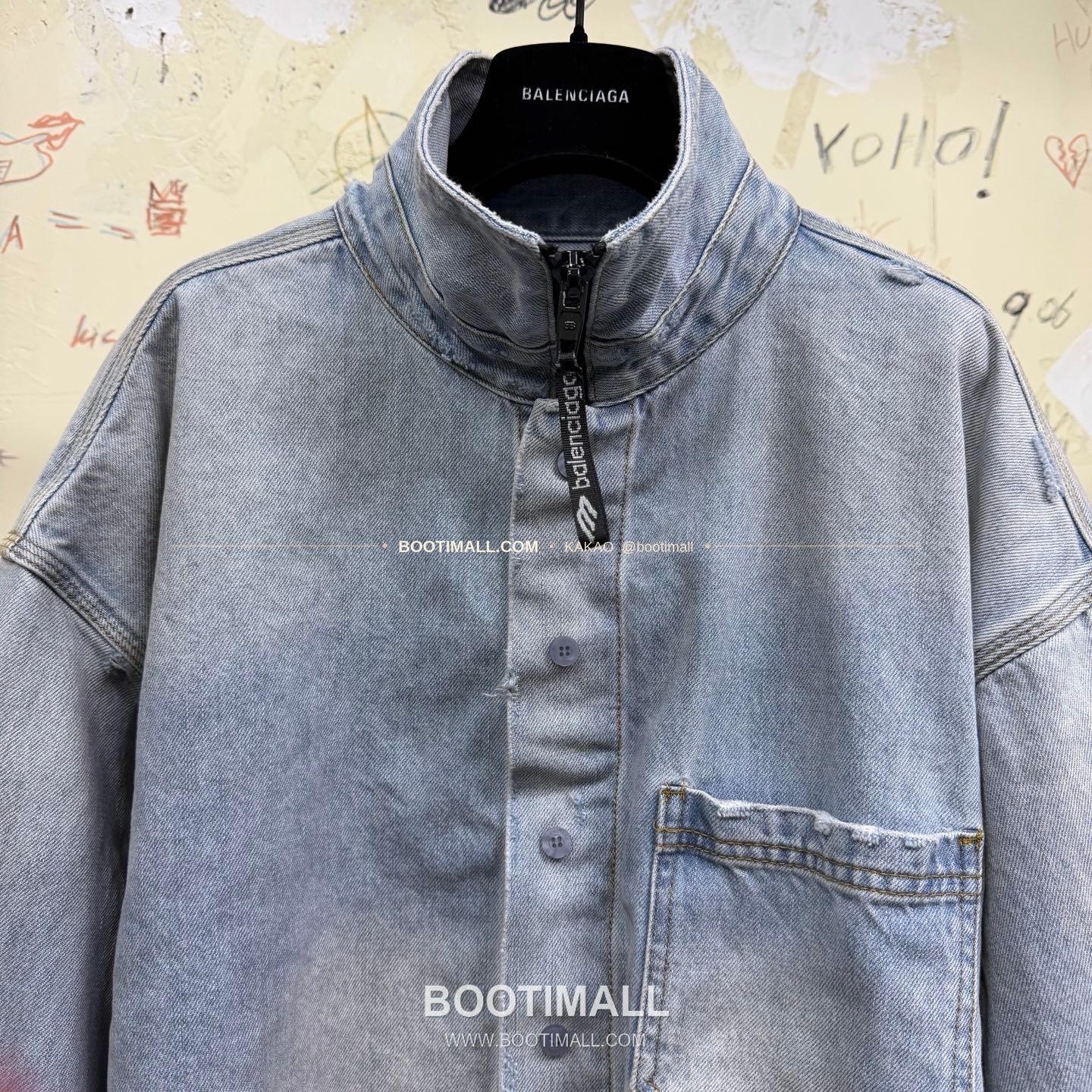 발렌시아가 2025FW 스탠드카라 워싱 루즈핏 데님재킷 Balenciaga 2025 FW Stand Collar Washed Loose Fit Denim Jacket 4