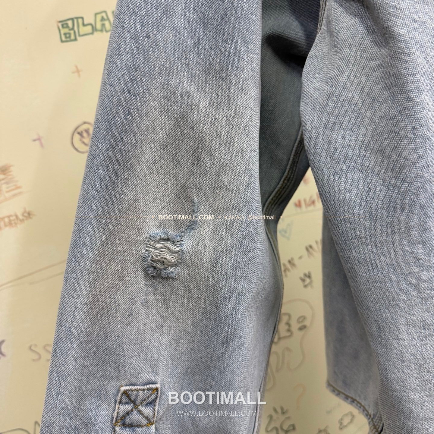 발렌시아가 2025FW 스탠드카라 워싱 루즈핏 데님재킷 Balenciaga 2025 FW Stand Collar Washed Loose Fit Denim Jacket 11