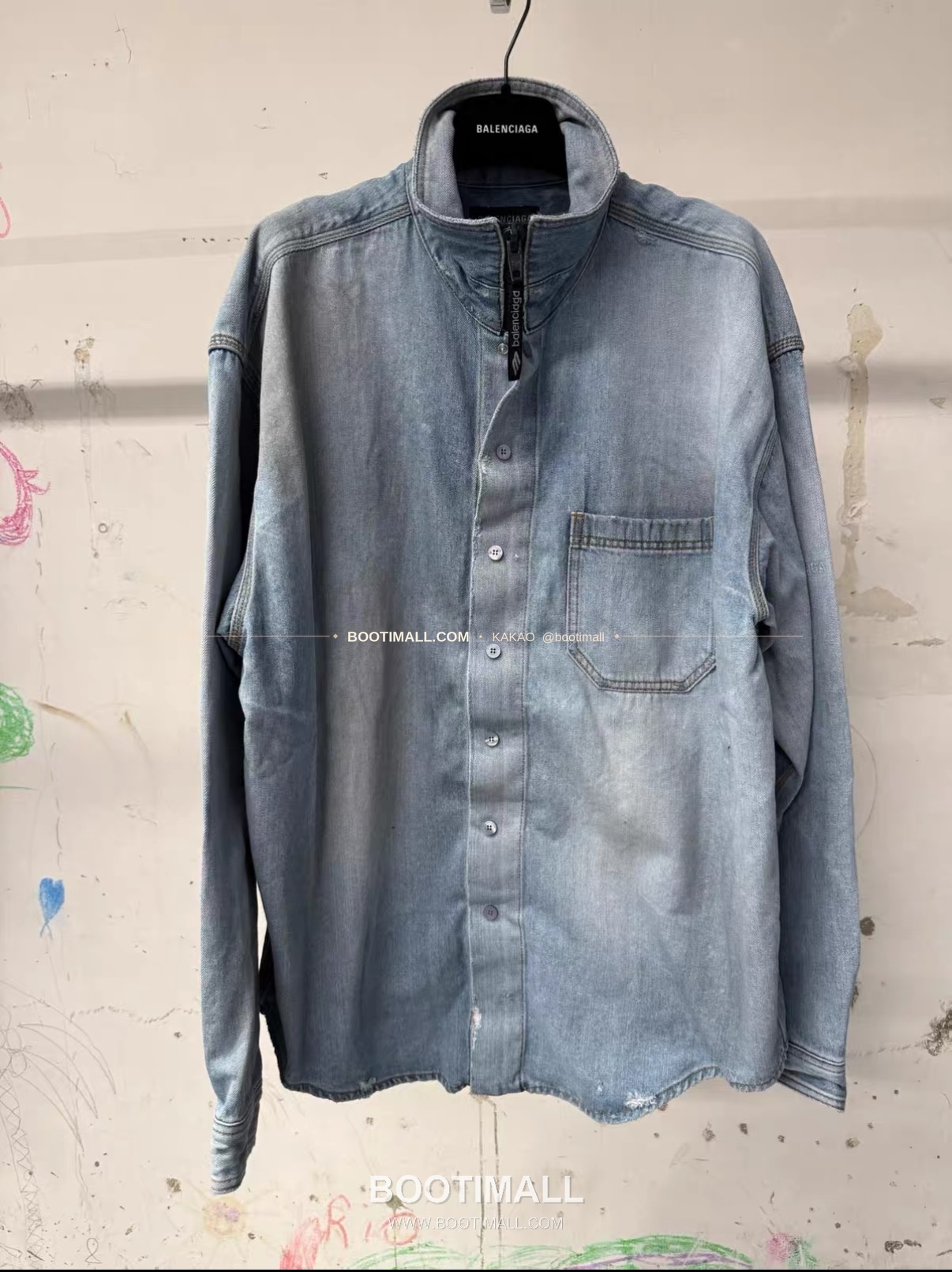 발렌시아가 2025FW 스탠드카라 워싱 루즈핏 데님재킷 Balenciaga 2025 FW Stand Collar Washed Loose Fit Denim Jacket 14