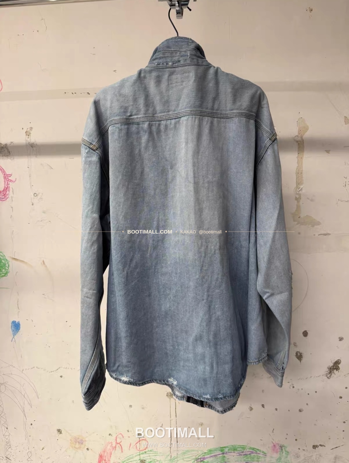 발렌시아가 2025FW 스탠드카라 워싱 루즈핏 데님재킷 Balenciaga 2025 FW Stand Collar Washed Loose Fit Denim Jacket 15