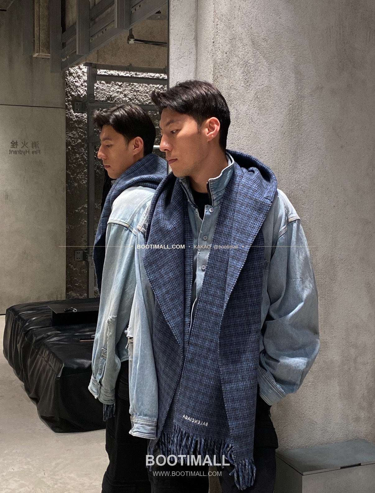 발렌시아가 2025FW 스탠드카라 워싱 루즈핏 데님재킷 Balenciaga 2025 FW Stand Collar Washed Loose Fit Denim Jacket 17